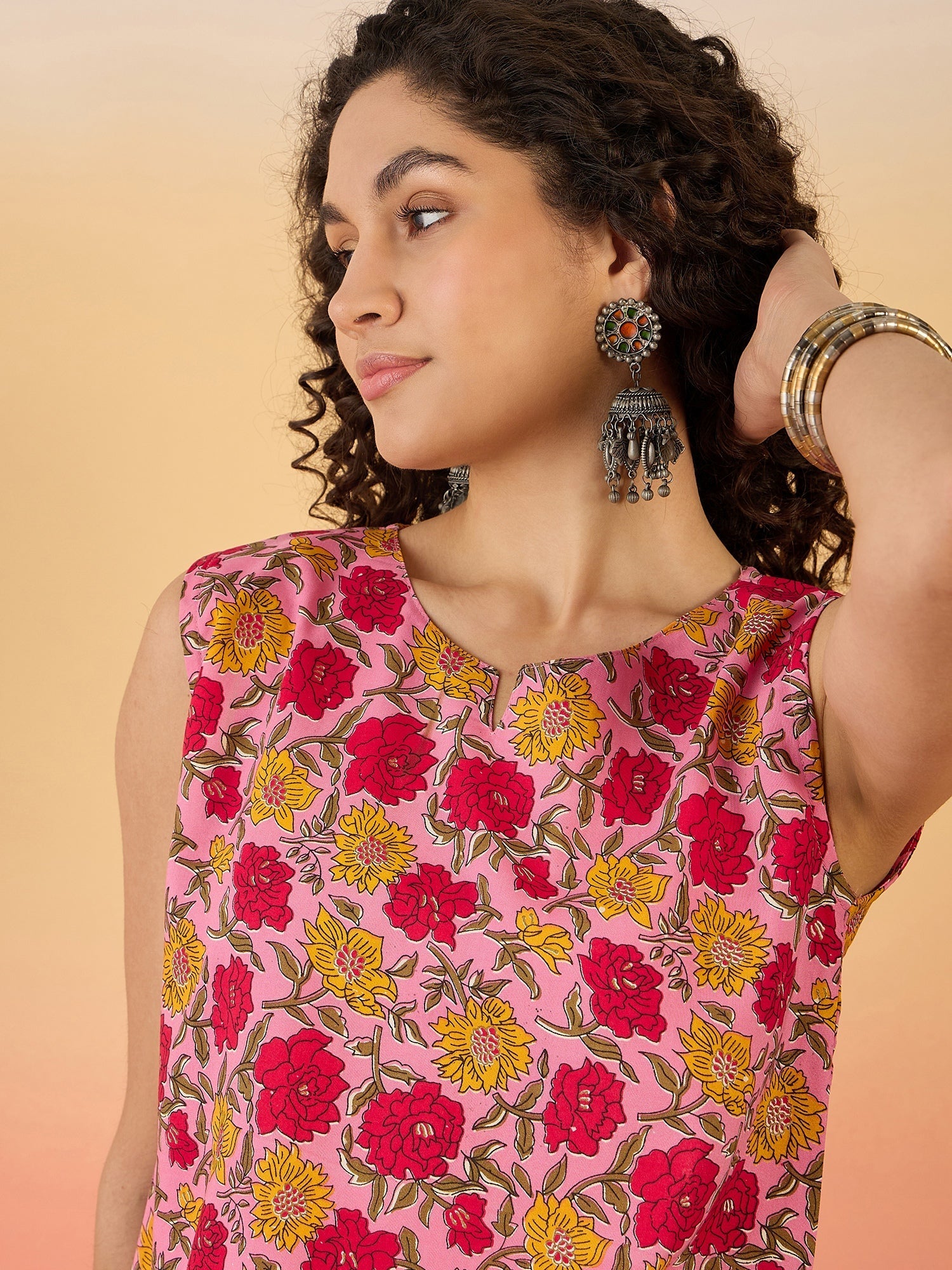 InWeave Pink Red Rose Jaal W/S Top