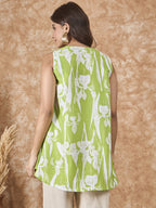InWeave Apple Green White V Neck Top