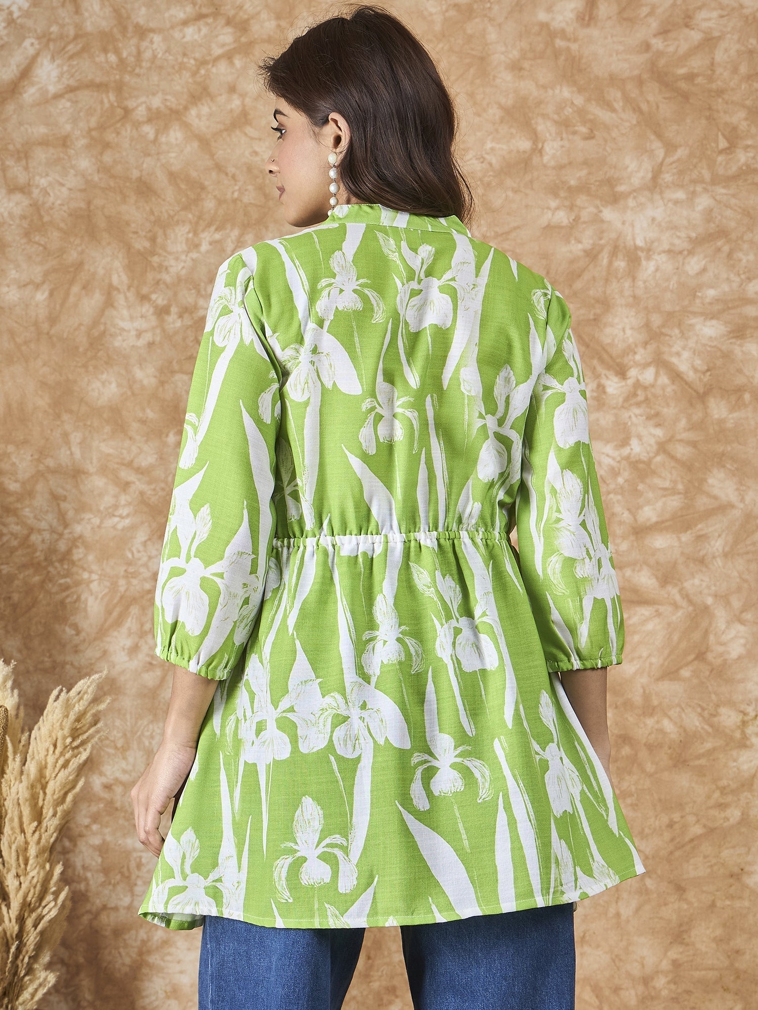 InWeave Apple Green White Mandarin Top