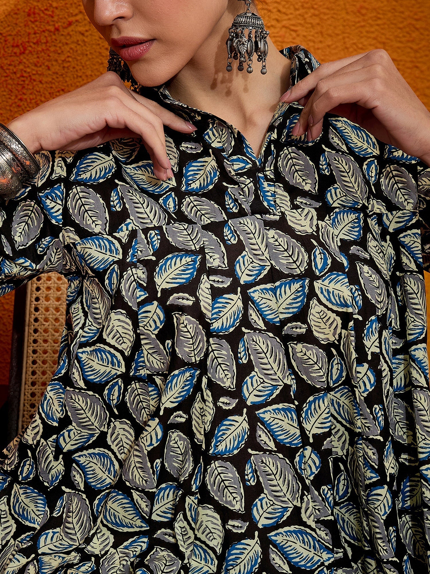 InWeave Black White Leaf Print Flared Dress - Distacart