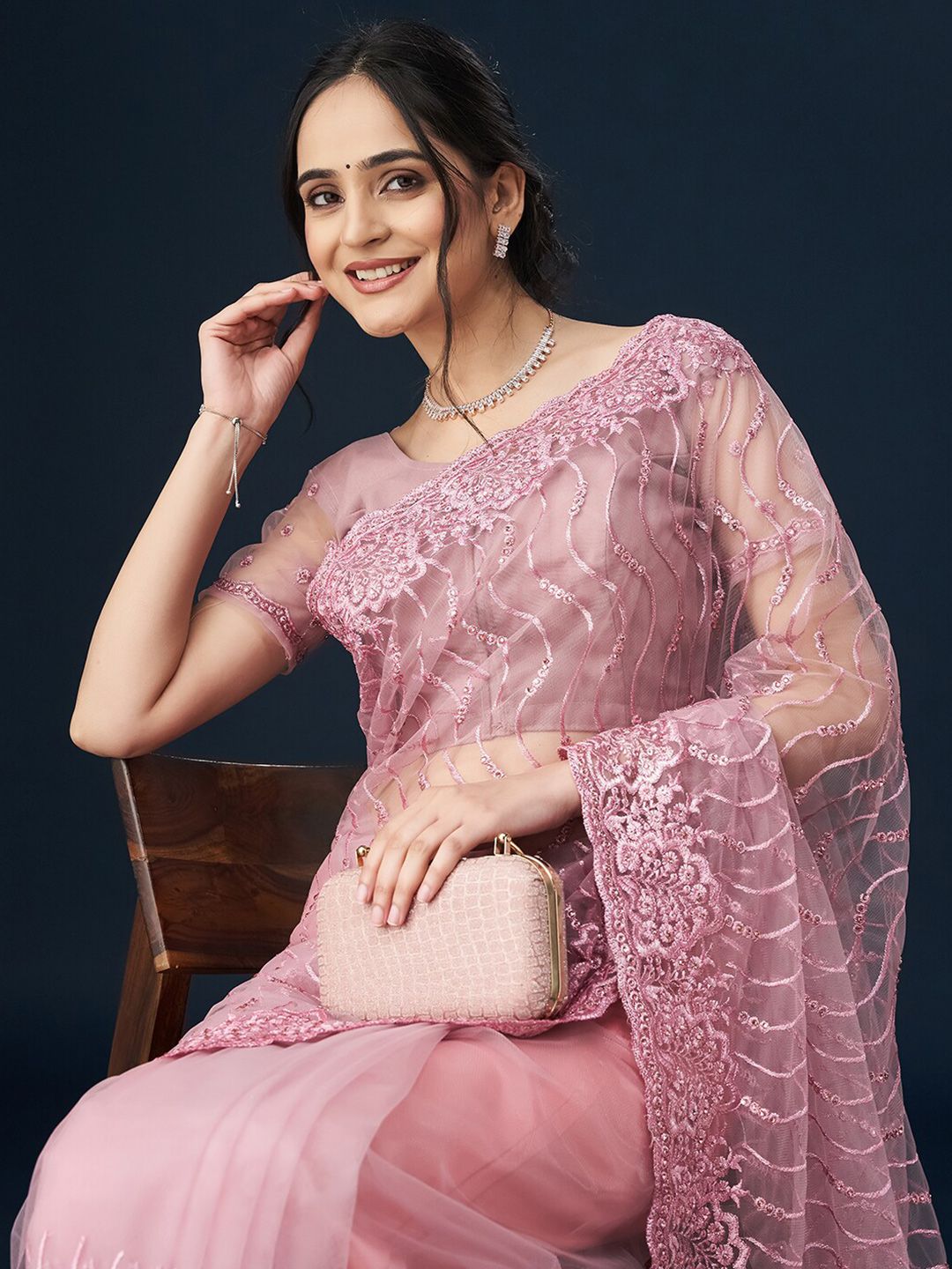 kasee Geometric Embroidered Sarees - Distacart