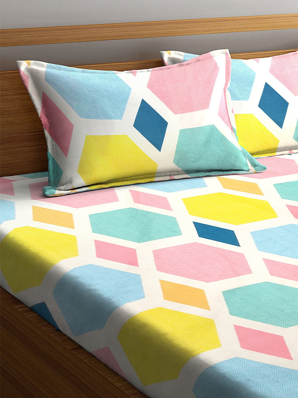 KLOTTHE Multicoloured Geometric 300 TC Fitted Double Bedsheet with 2 Pillow Covers - Distacart