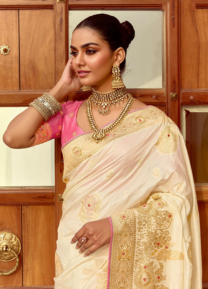 Monjolika Fashion Silk Blend Weaving Off White Traditional Saree