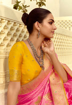 Monjolika Fashion Silk Blend Weaving Pink Traditional Saree