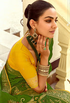 Monjolika Fashion Silk Blend Weaving Green Traditional Saree