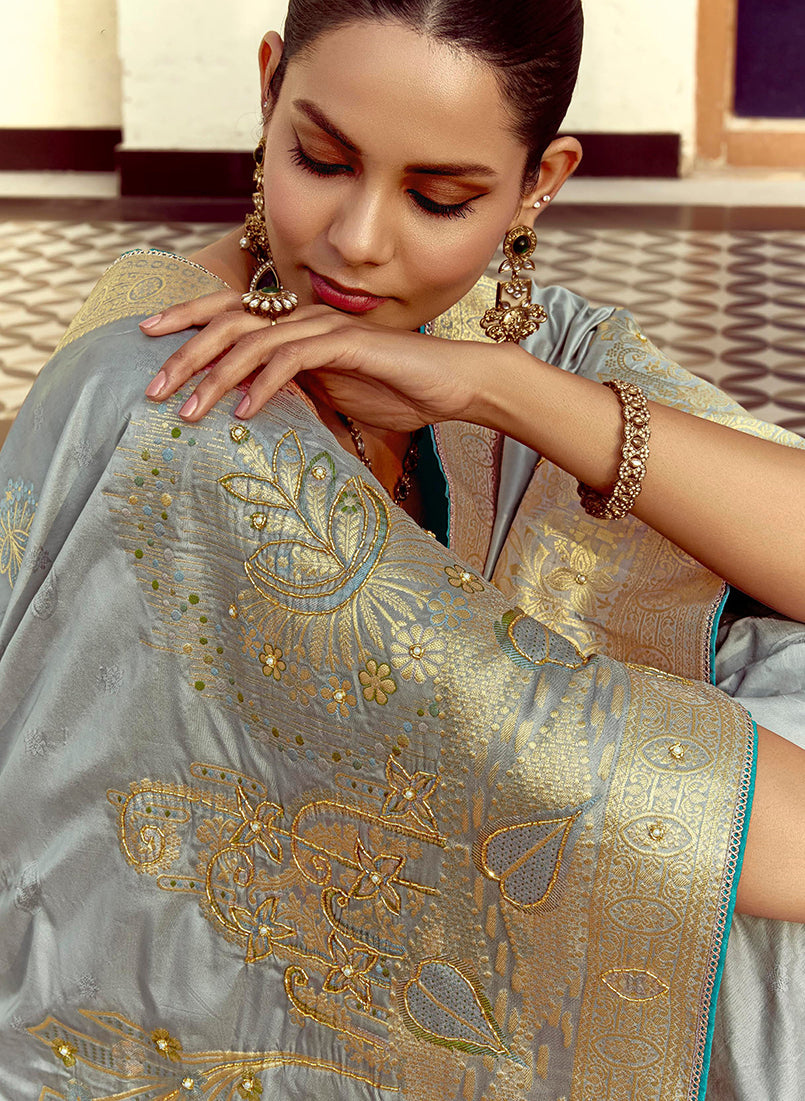 Monjolika Fashion Silk Blend Weaving Light Grey Traditional Saree - Distacart