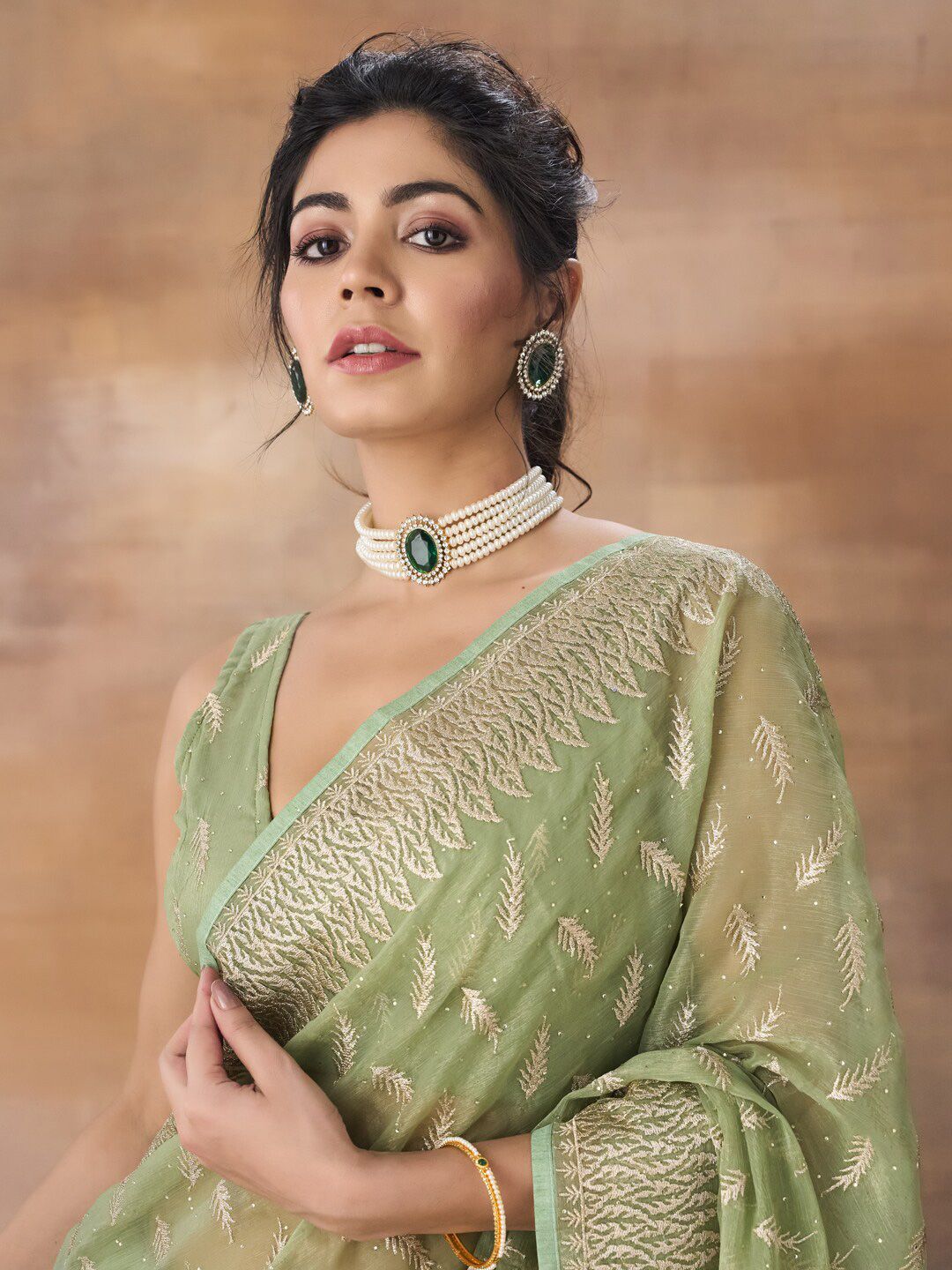 kasee Floral Embroidered Art Silk Saree - Distacart