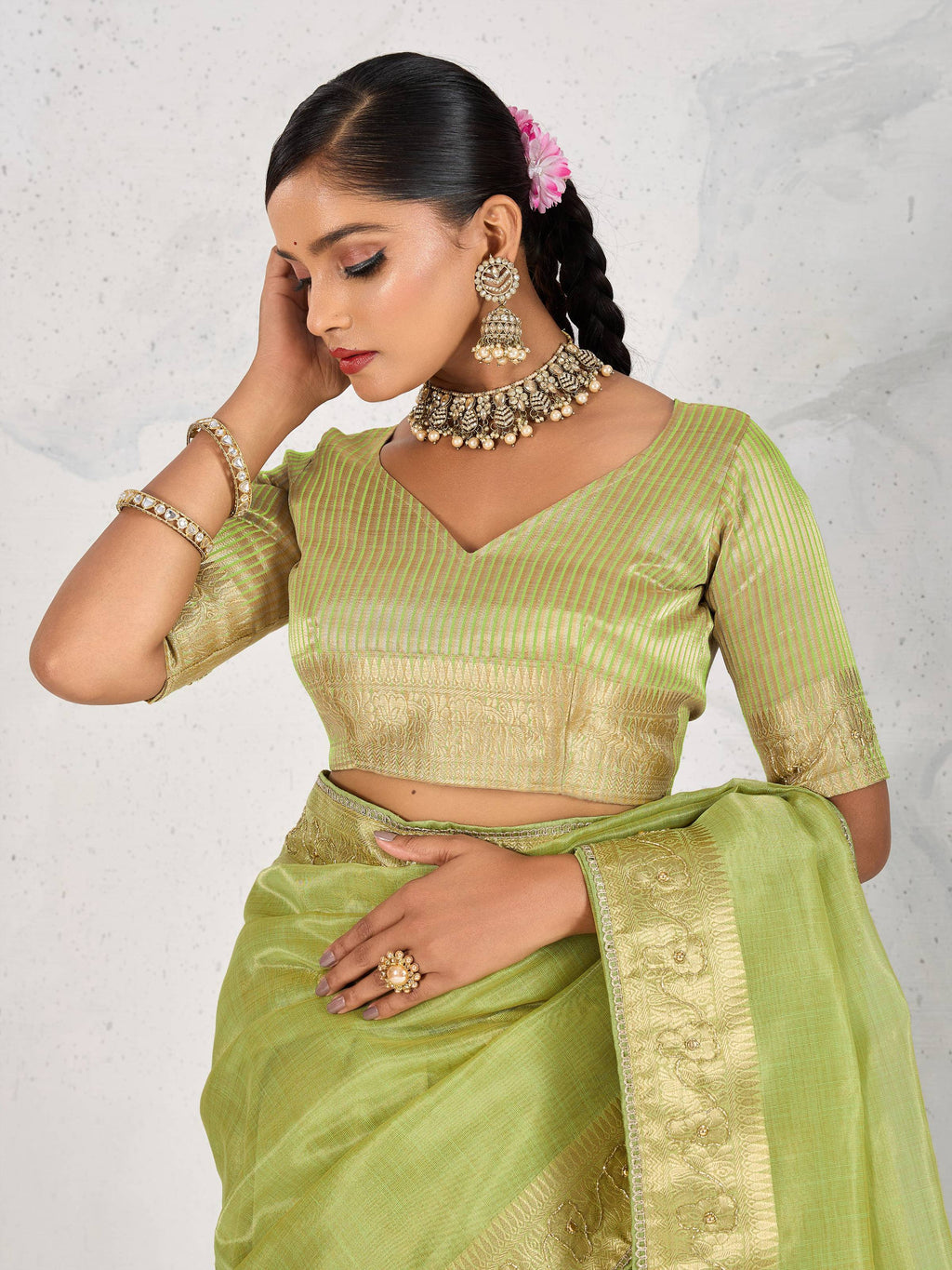 Monjolika Fashion Tissue Linen Parrot Green Color Woven Classic Saree