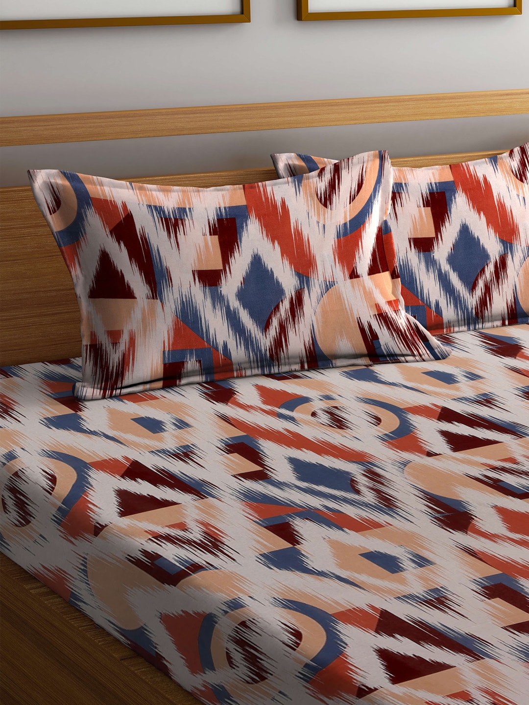 BOMBAY DYEING Marigold Brown Geometric Cotton 104 TC King Bedsheet & 2 Pillow Covers