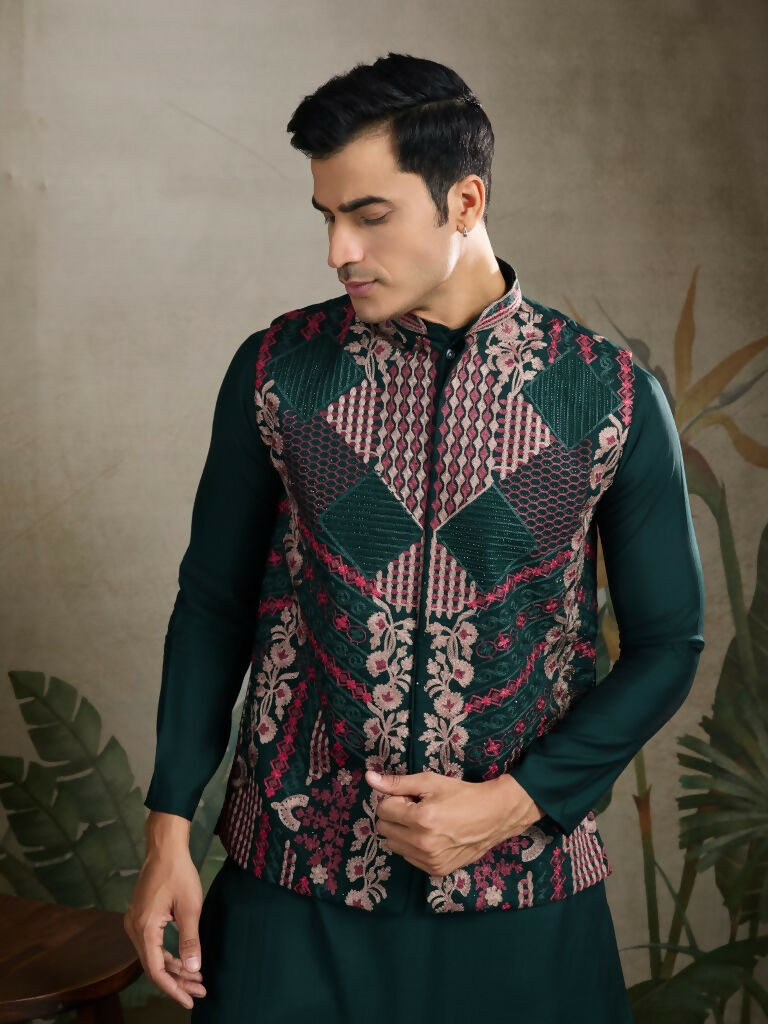 Vastranavya Green Exclusive Festival Viscose Silk Thread & Swarovski Embroidered Work Mens Wear Kurta & Koti