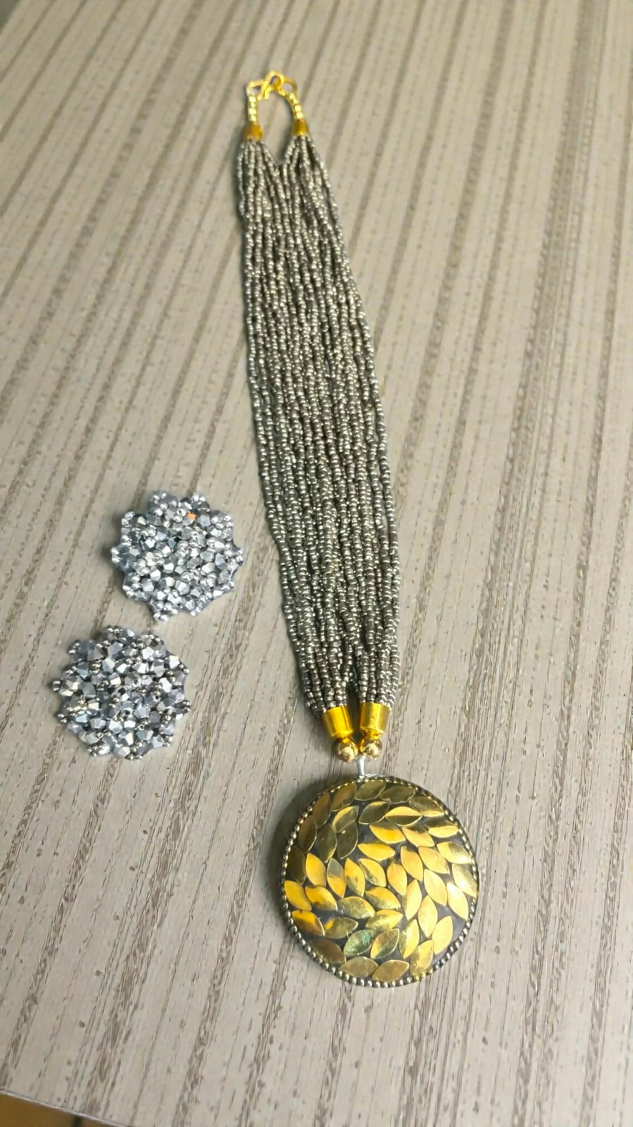 Inhanns All-Day Statement Beaded Necklace Set - Gray