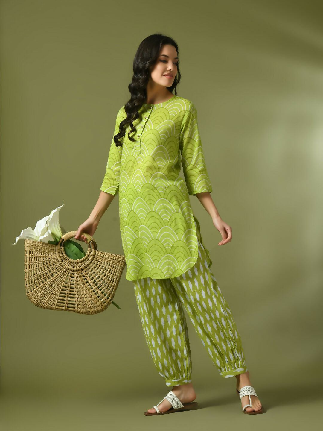 Myshka Women's Green Printed Cotton Round Neck Party Tunic With Trousers Co-ord set