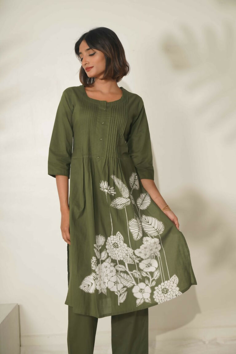 Miravan Women's Mehandi Pintucks Cotton Floral Straight Kurta and Palazzo
