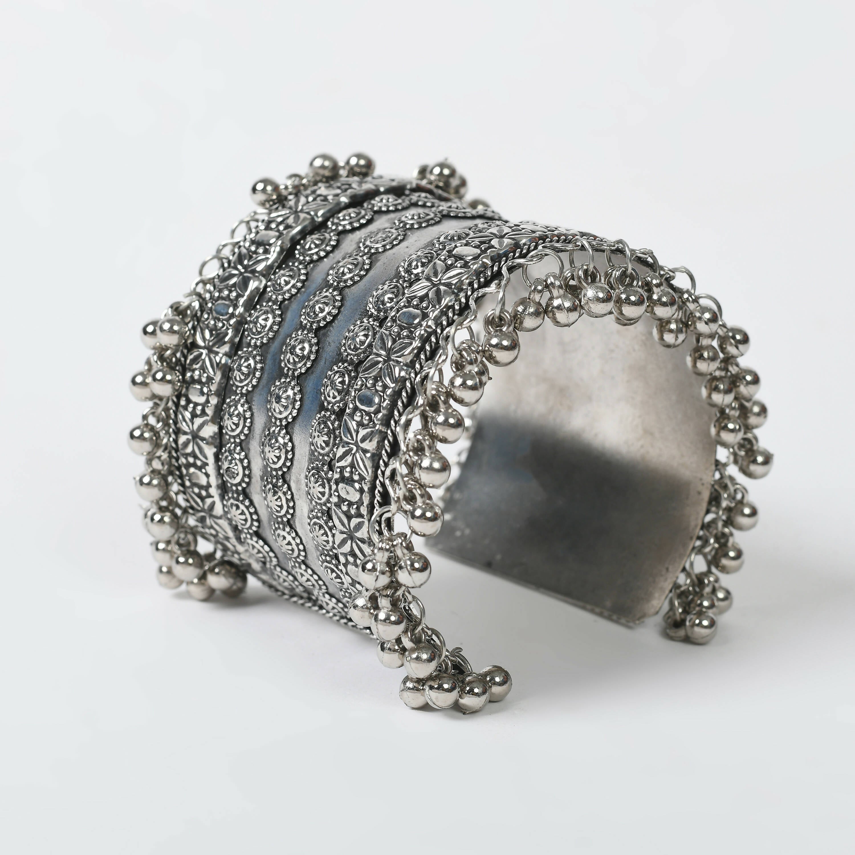 Mominos Fashion Joharkamal Oxidised Silver-Plated Ghungroo Handcraft Bracelet - Design 025 - Distacart