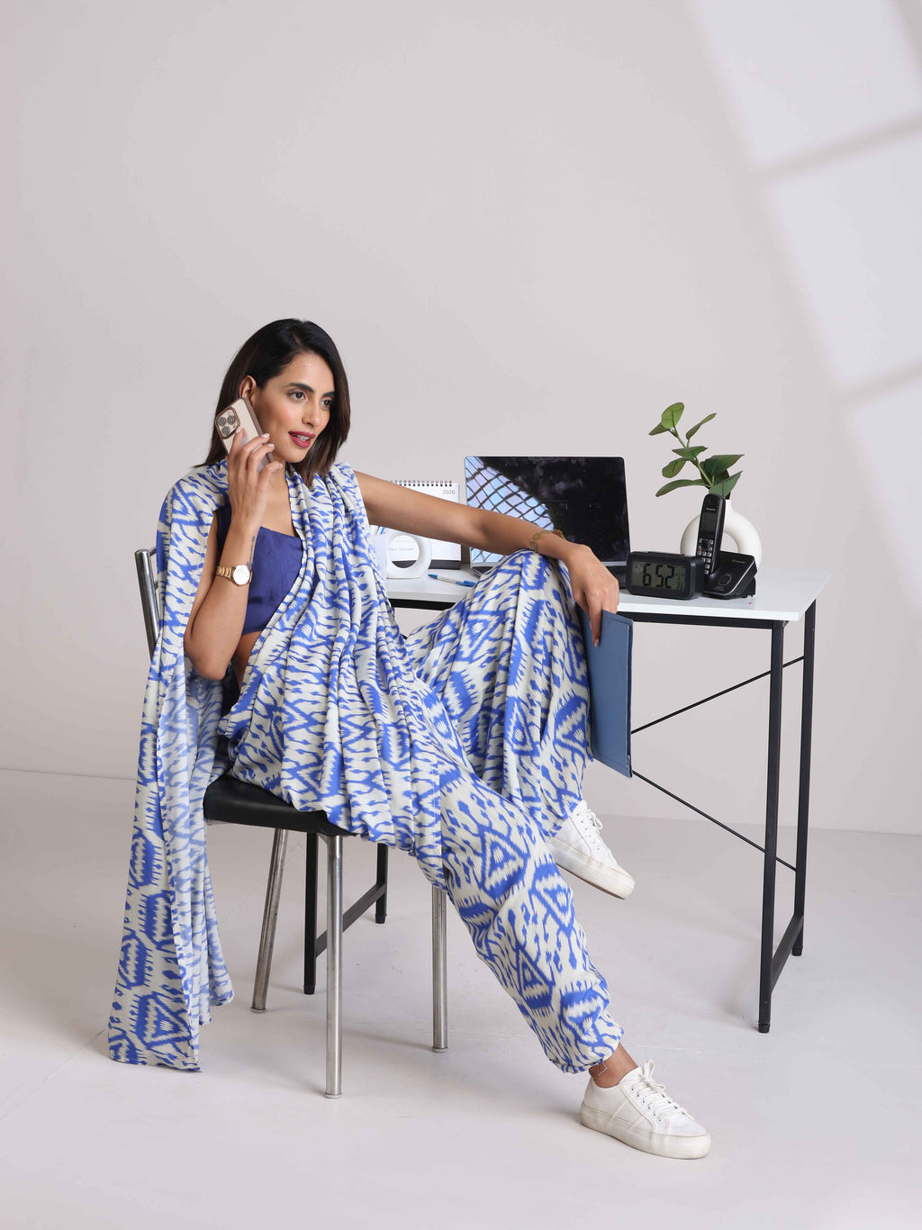 trueBrowns Blue Muslin Ikat Saree
