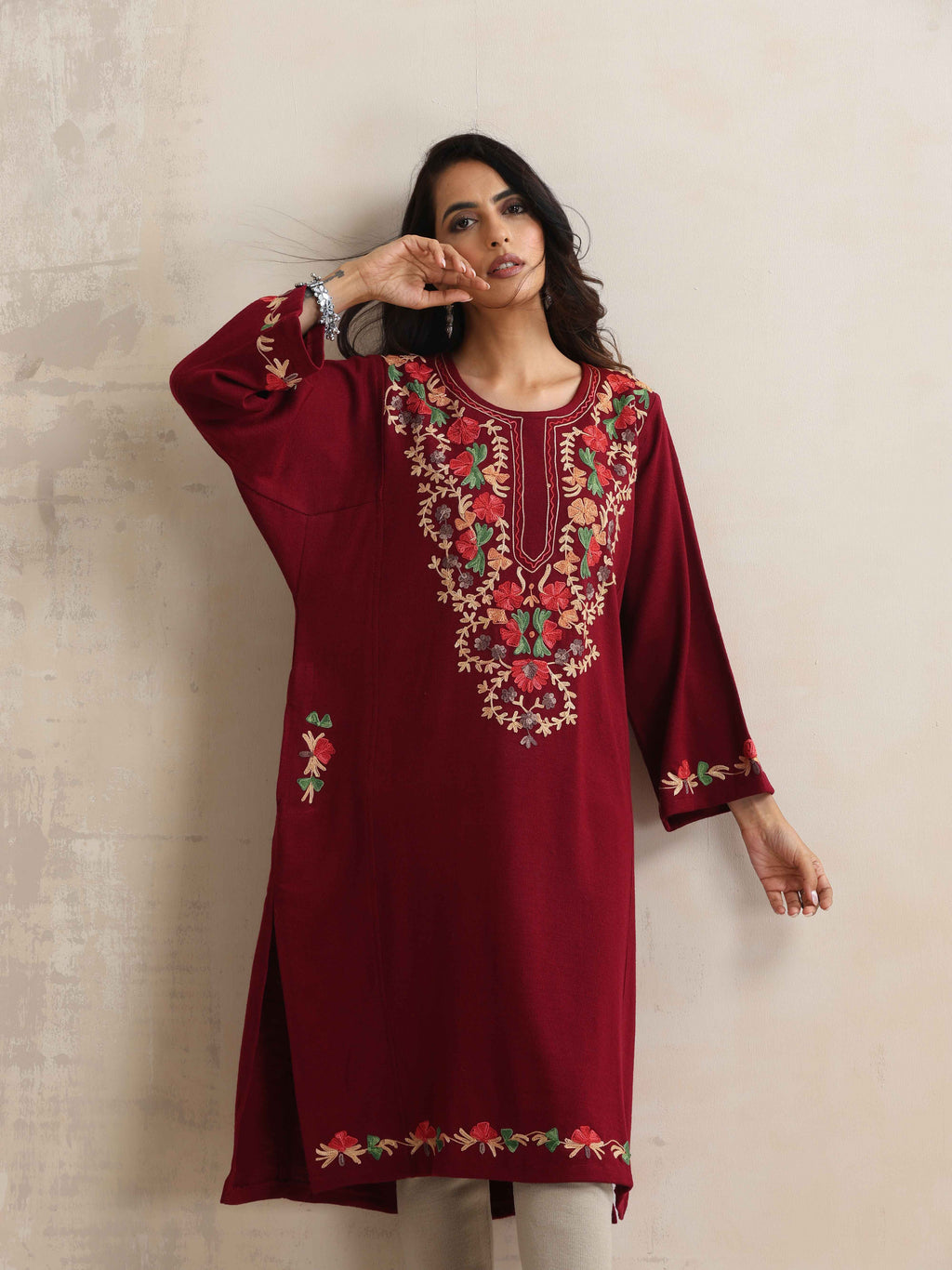 trueBrowns Maroon Kashmiri Embroidered Woollen Phiran Kurta - Distacart