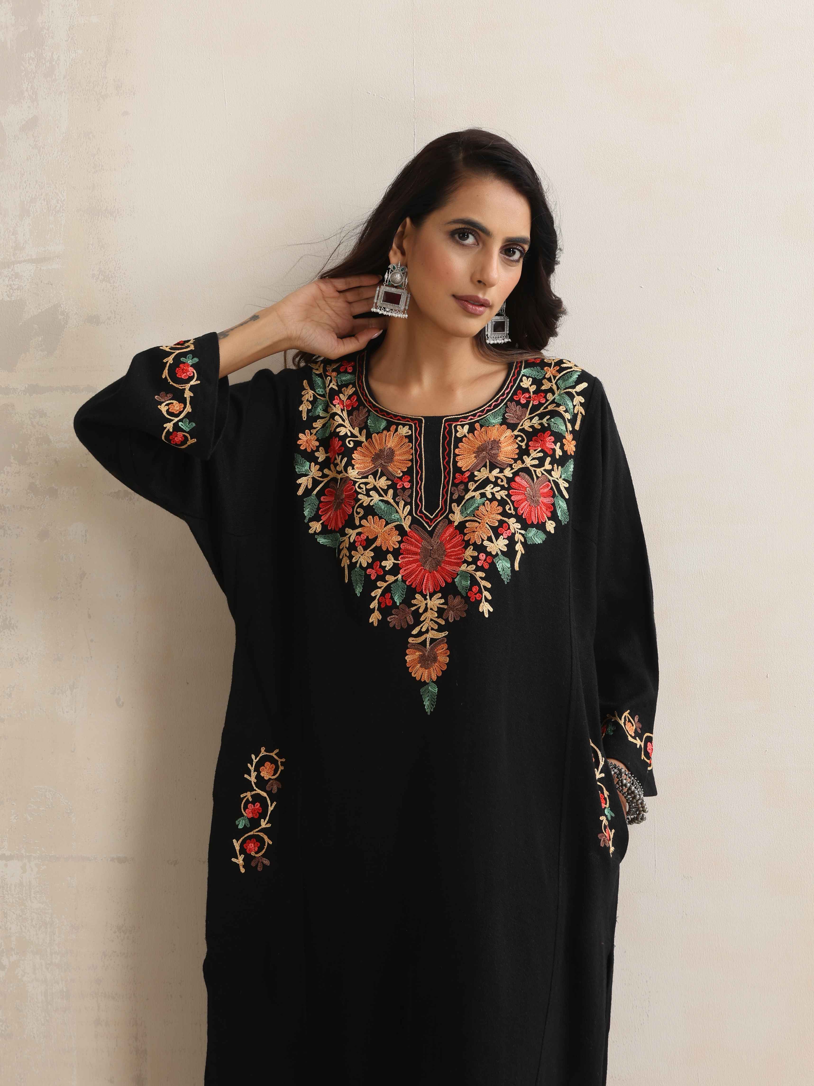trueBrowns Black Kashmiri Floral Embroidered Woollen Phiran Kurta - Distacart