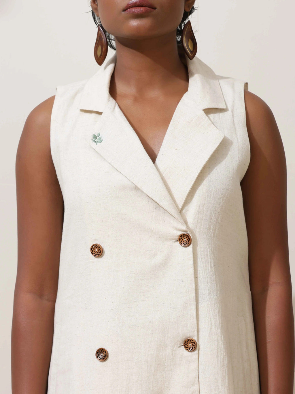 trueBrowns Off-White Cotton Linen Dress - Distacart