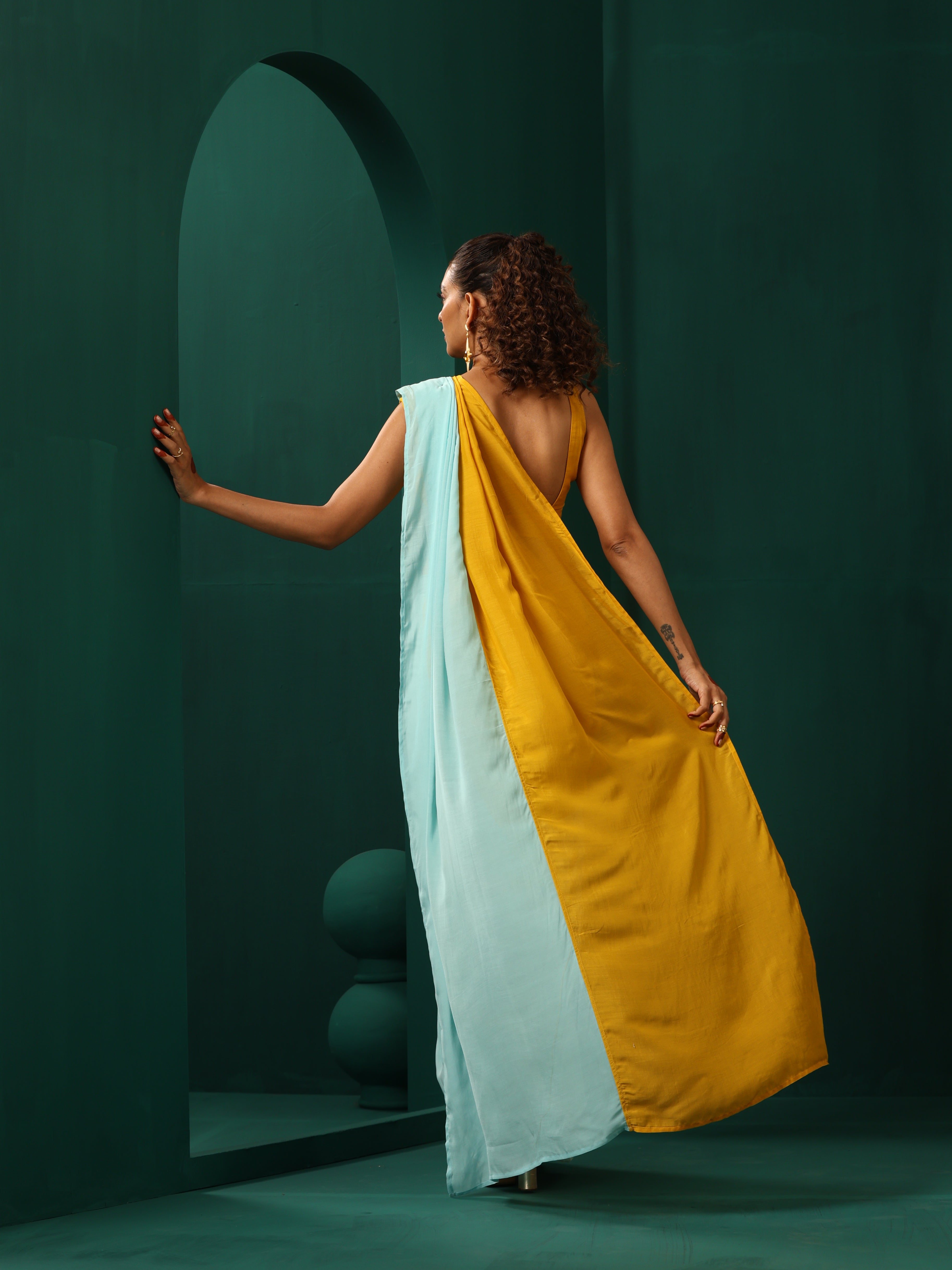 trueBrowns Blue Mustard Muslin Silk Ready to Wear Saree