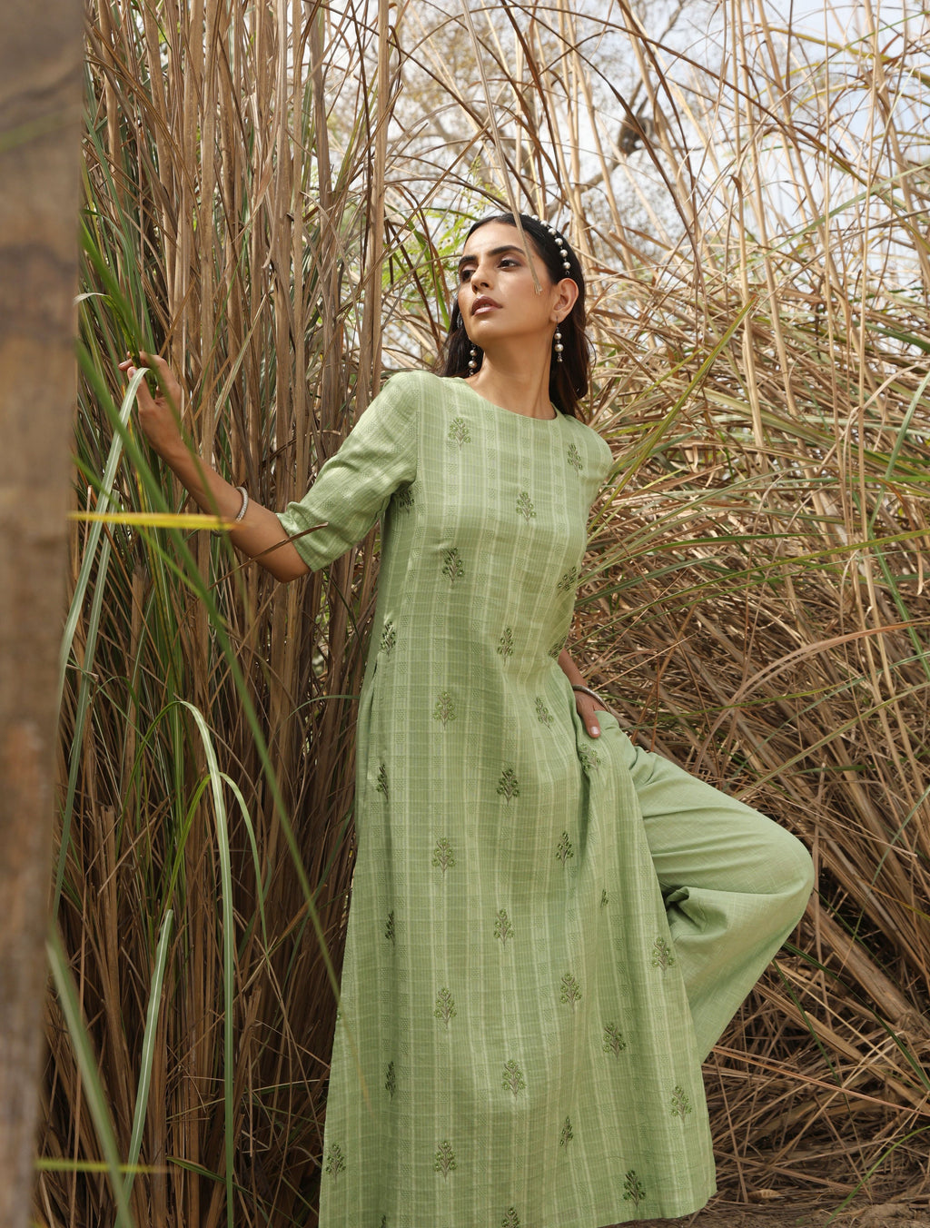 trueBrowns Green Cotton Dobby Embroidered Kurta Set - Distacart