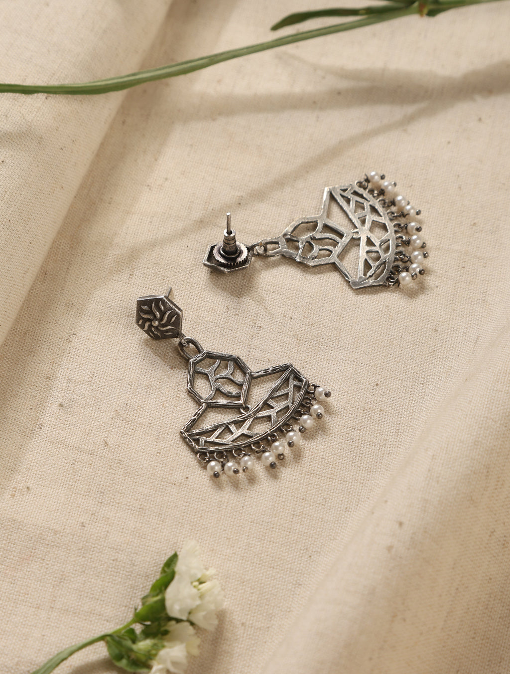 trueBrowns Silver Jaali Earrings - Distacart