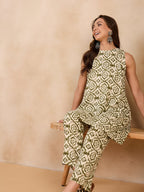 InWeave Mehandi Green White Moroccan Print Round Neck Kurta Set