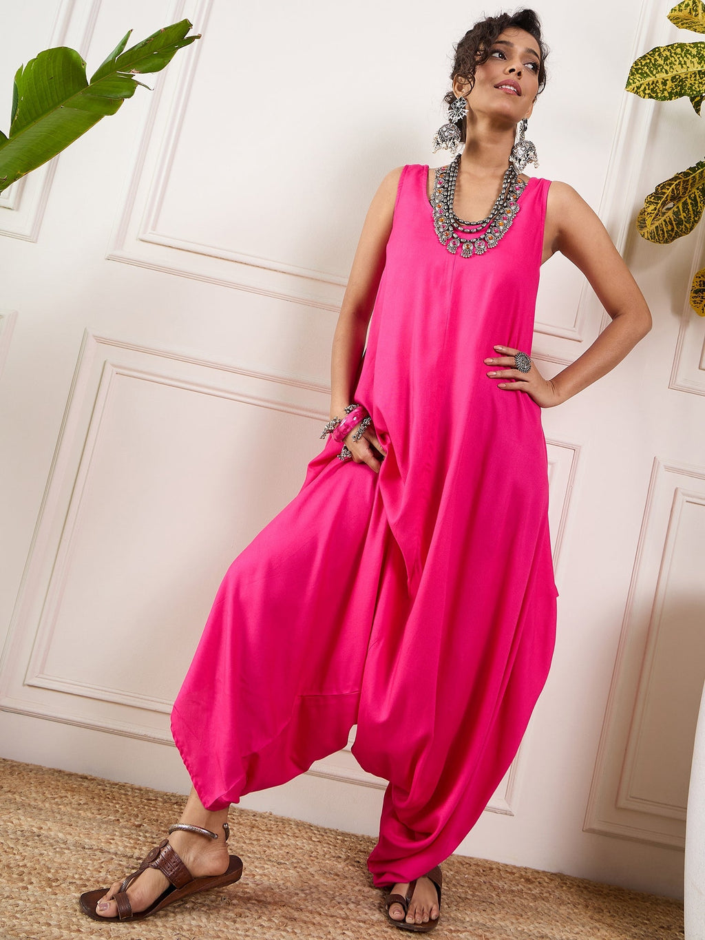 InWeave Pink Round Sleeveless Jumpsuit