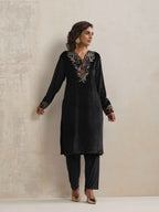 trueBrowns Black Velvet Floral Embroidered Kurta Pant Dupatta Set - Distacart