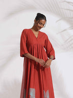 trueBrowns Red Cotton Print Flared Kurta Set - Distacart