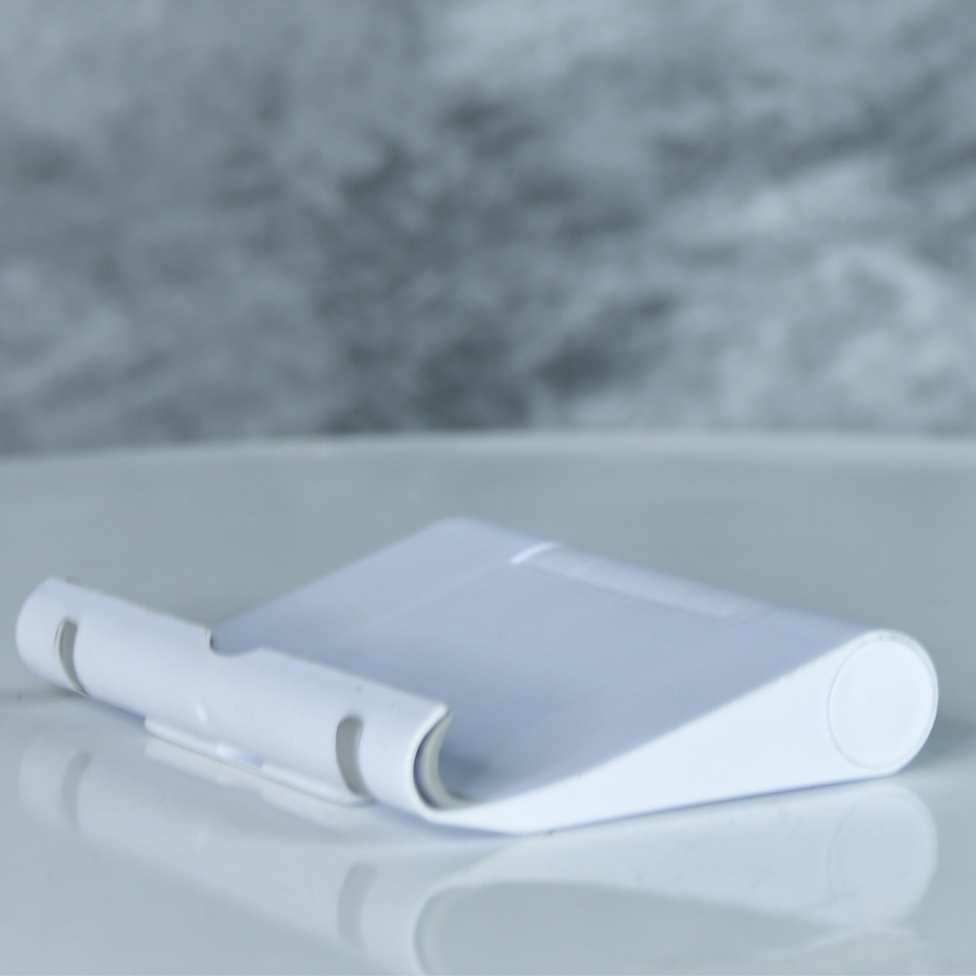 Sowpeace / Adjustable White Tablet Stand | Trendy Desk Accessory - Distacart