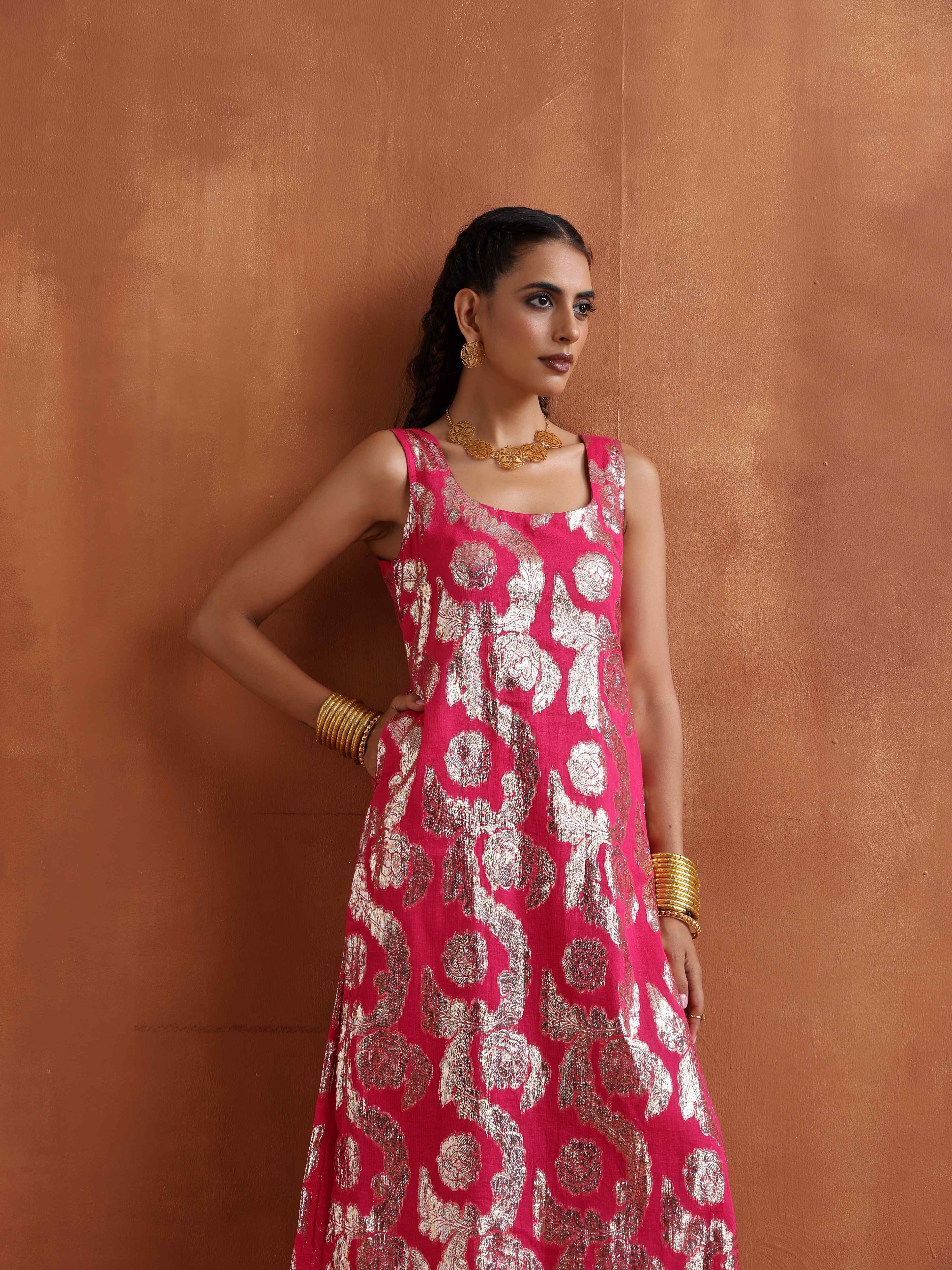 trueBrowns Pink Metallic Straight Kurta Set - Distacart