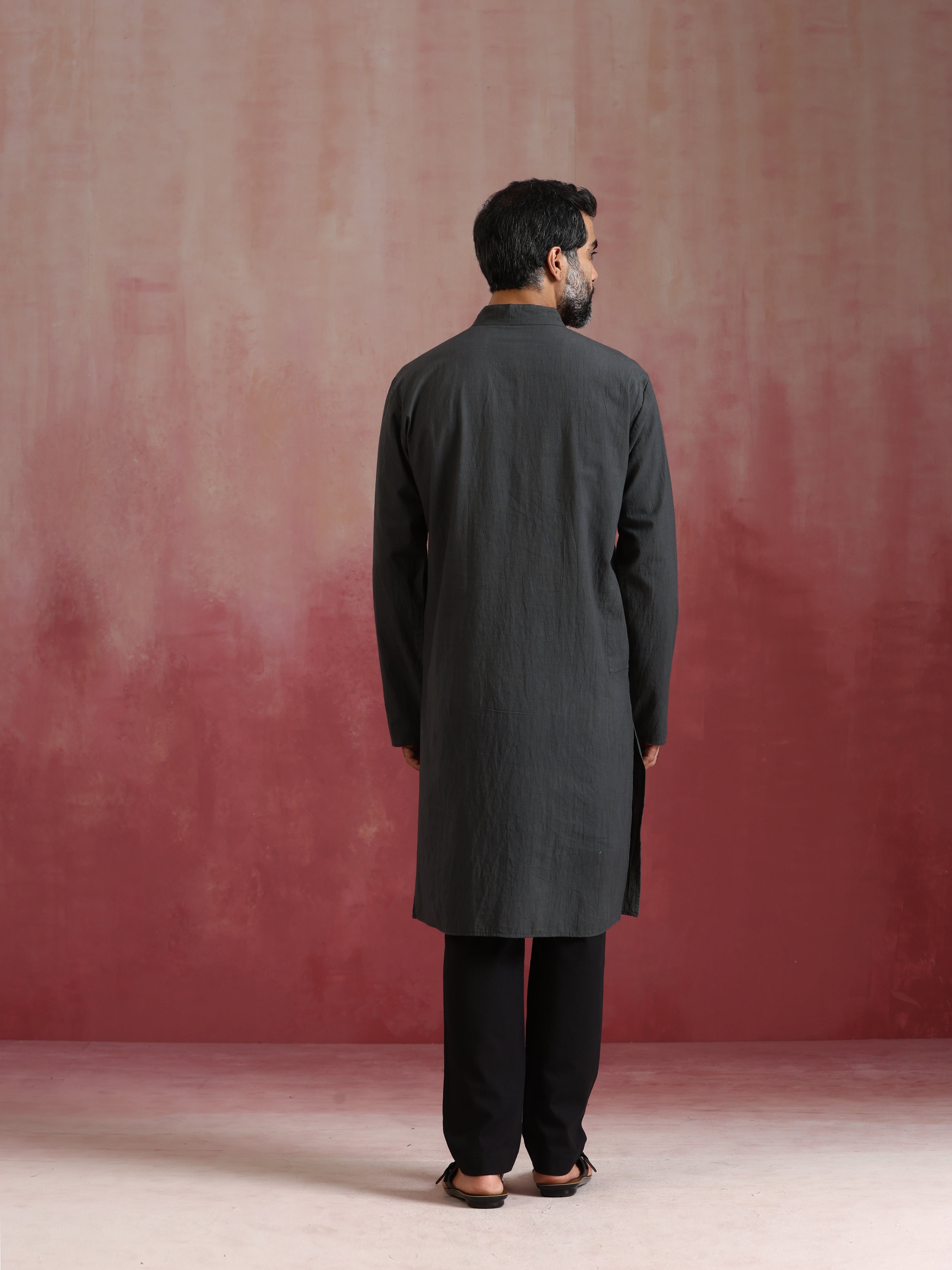 trueBrowns Men's Charcoal Grey Mandarin Collar Kurta