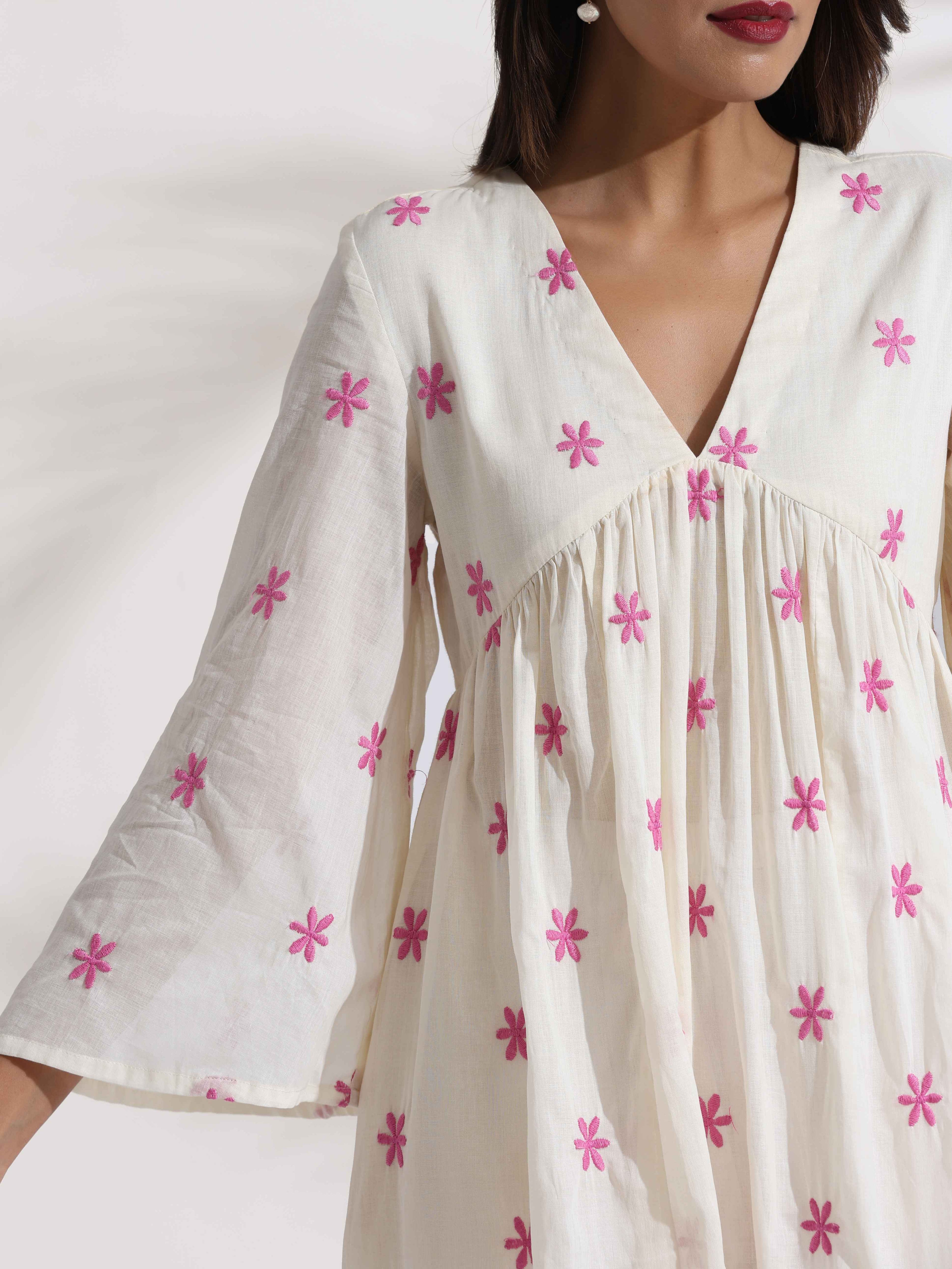 trueBrowns Off-White Cotton Floral Embroidered Flared Kurta Set - Distacart