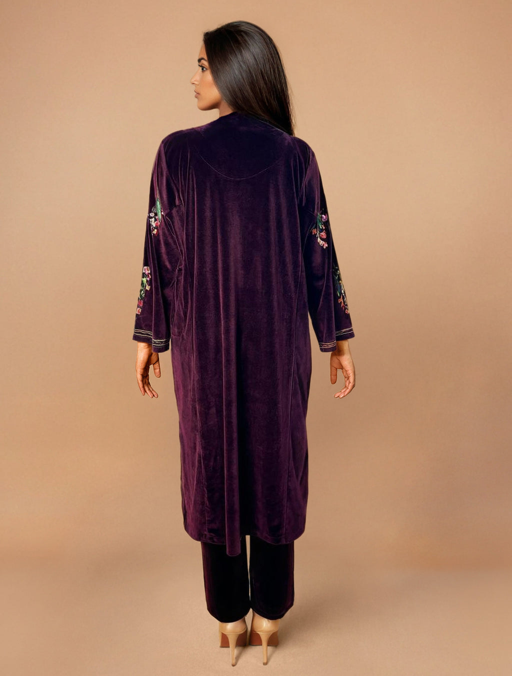 trueBrowns Maroon Velvet Embroidered Kurta Set - Distacart
