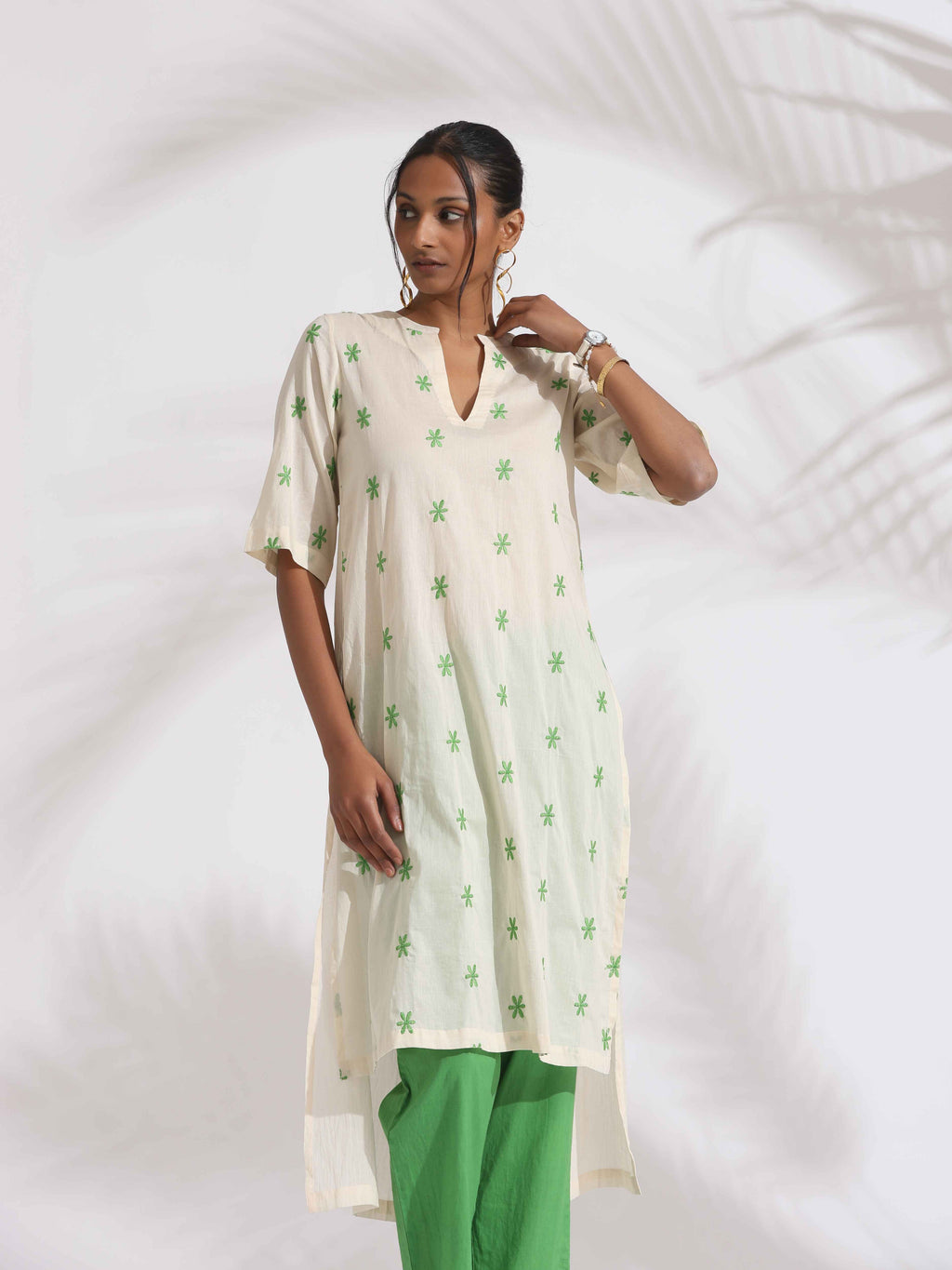 trueBrowns Off-White Cotton Floral Embroidered Straight Kurta Set - Distacart