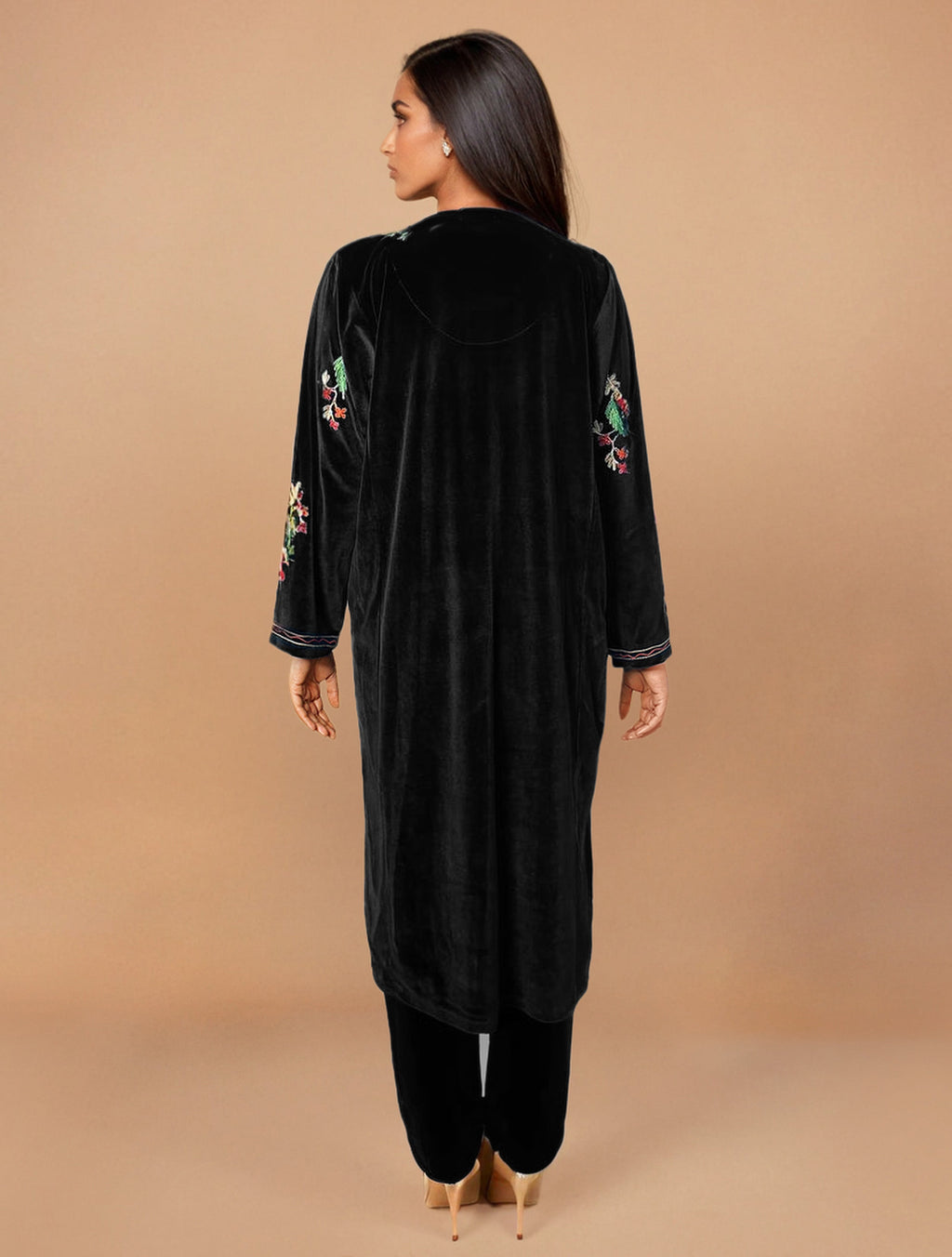 trueBrowns Black Velvet Embroidered Kurta Set - Distacart