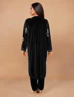trueBrowns Black Velvet Embroidered Kurta Set - Distacart