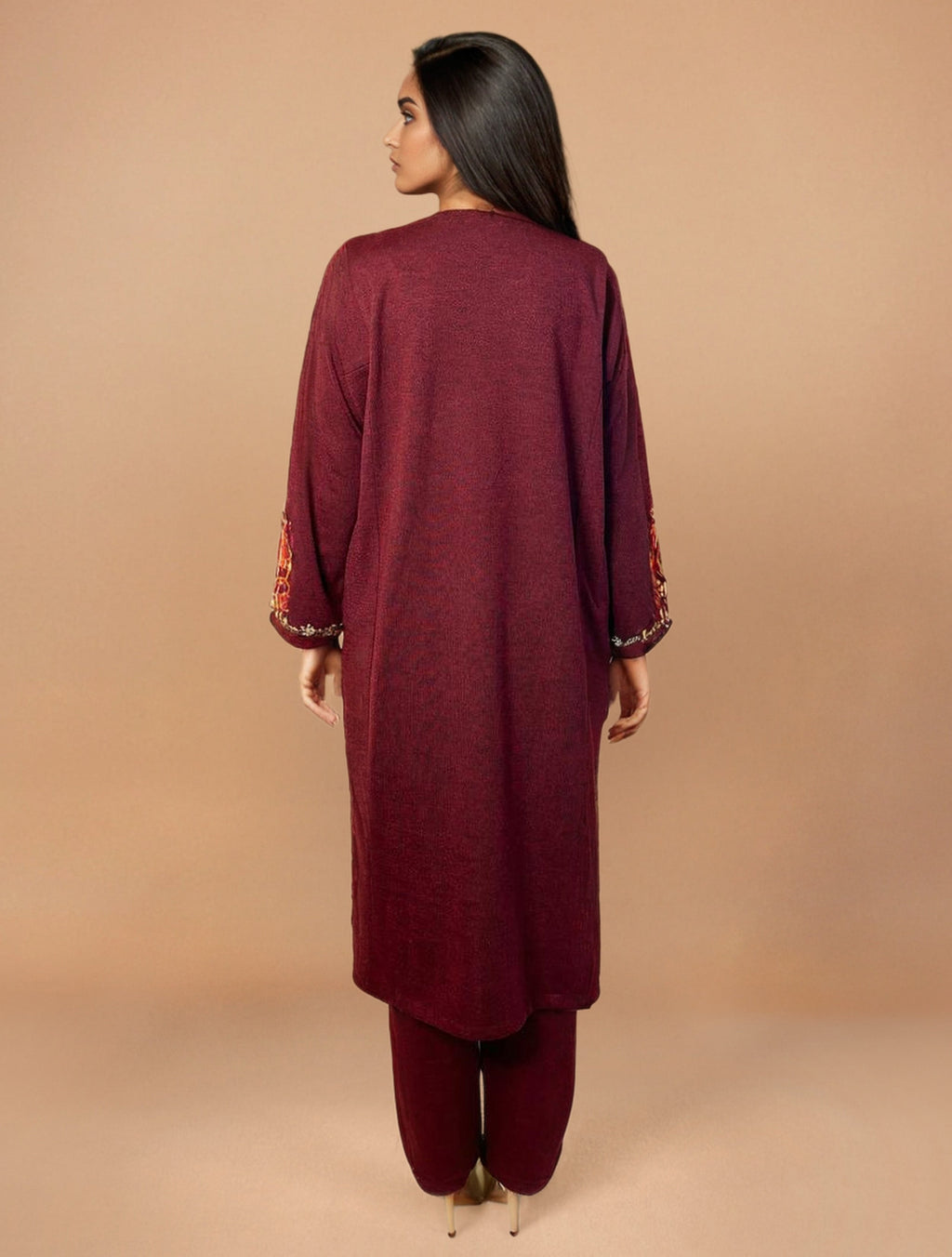 trueBrowns Maroon Embroidered Woollen Phiran Kurta Set - Distacart