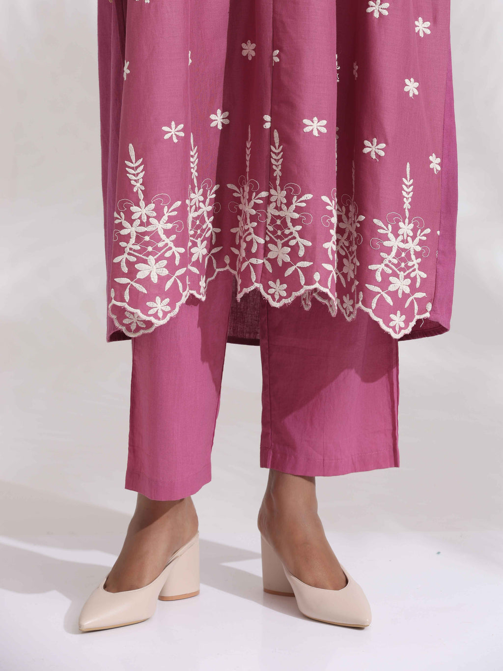 trueBrowns Pink Cotton Floral Embroidered Flared Kurta Set - Distacart