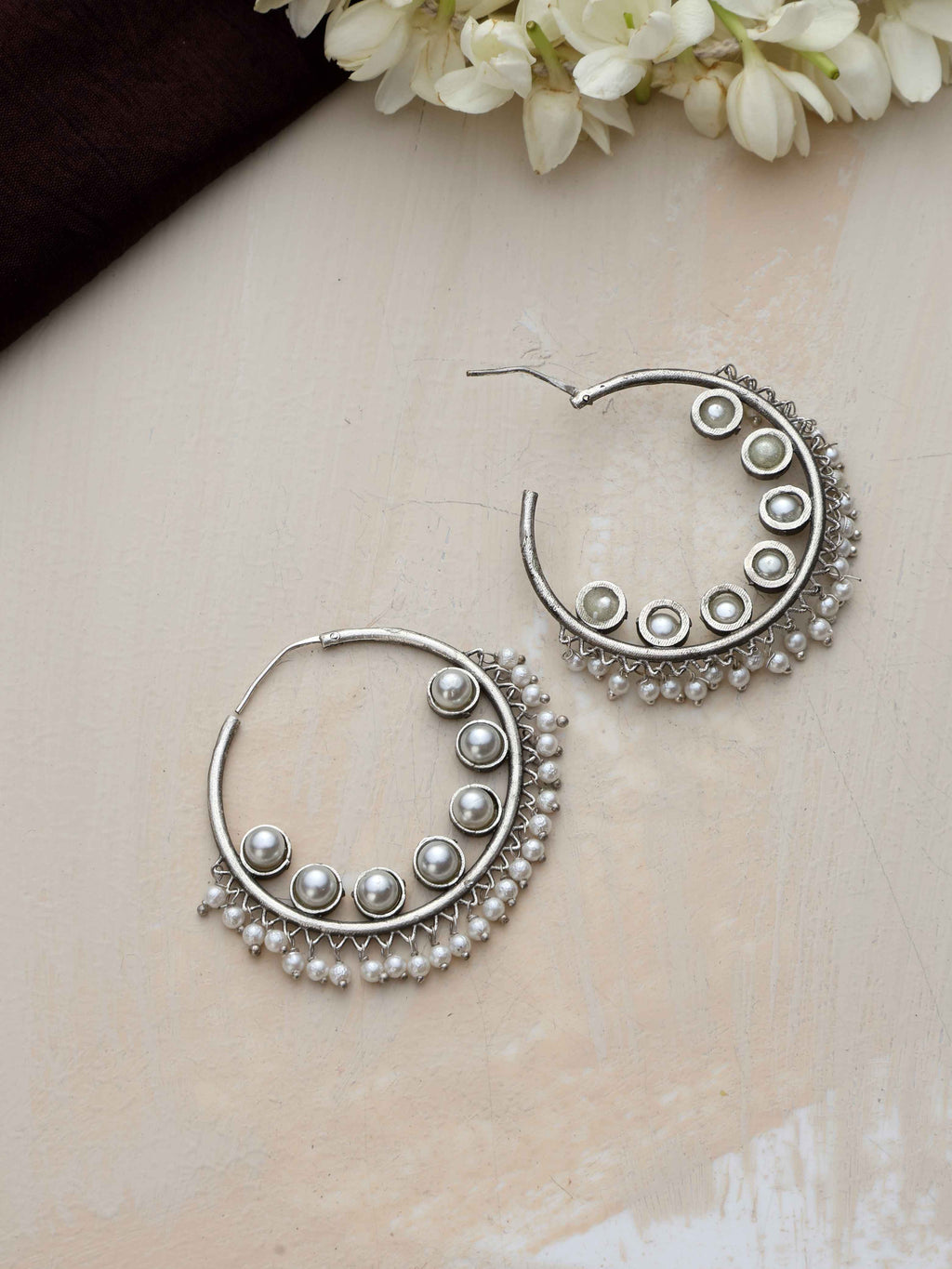 trueBrowns Silver Tone Pearl Hoop Earrings - Distacart