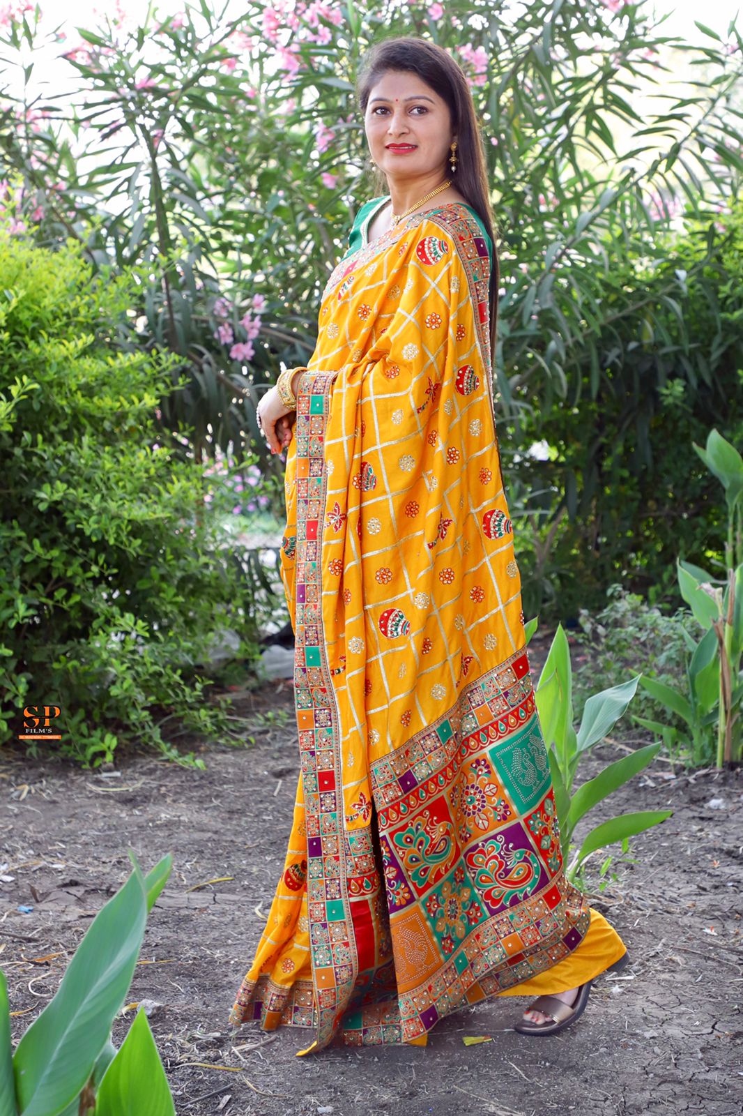 Lorenvalley Fashion Premium Yellow Dola Silk Embroidery and Diamond work with Jacquard Lace Border Saree - Distacart