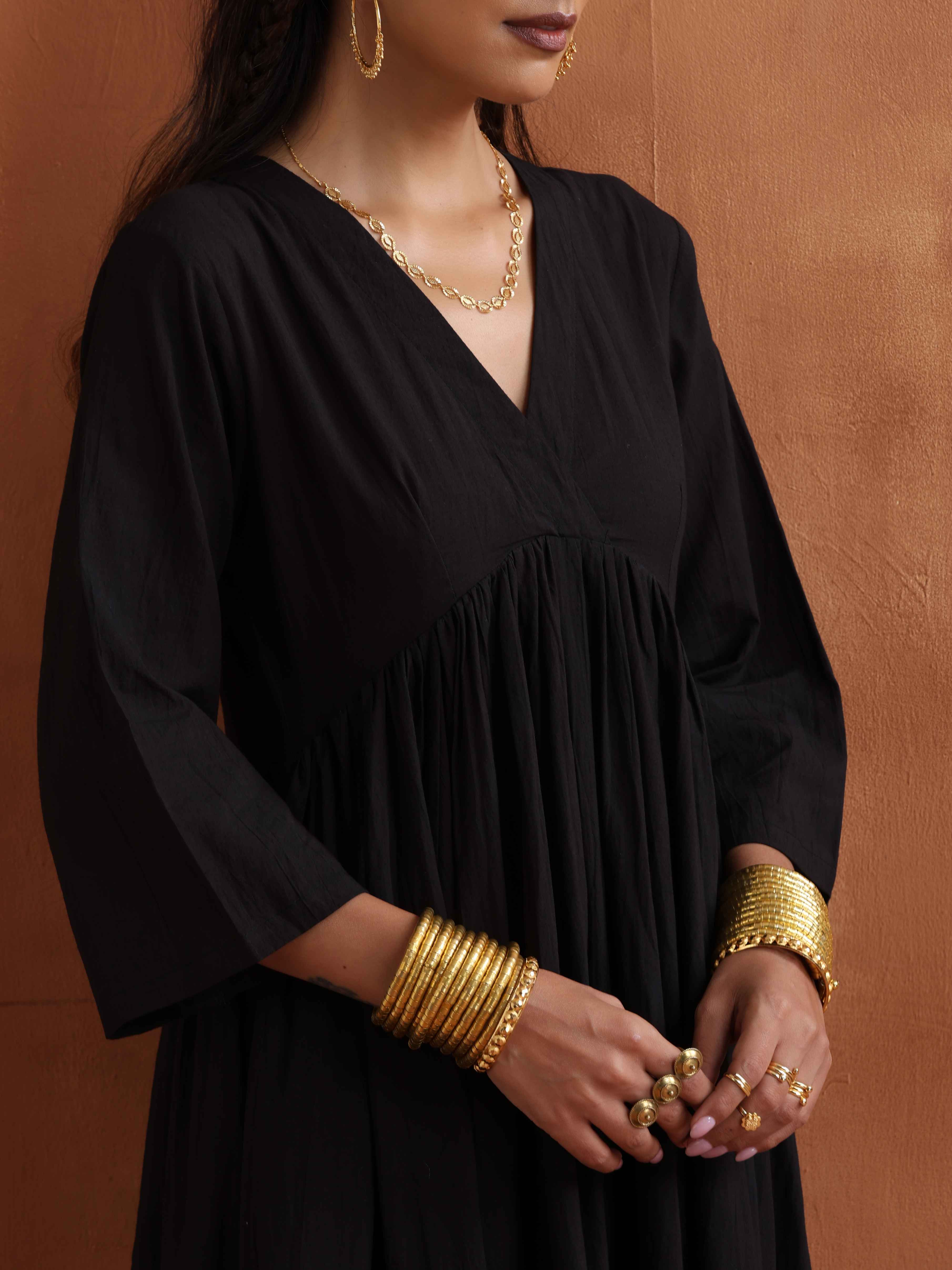trueBrowns Black Metallic Flared Anarkali Kurta Set - Distacart