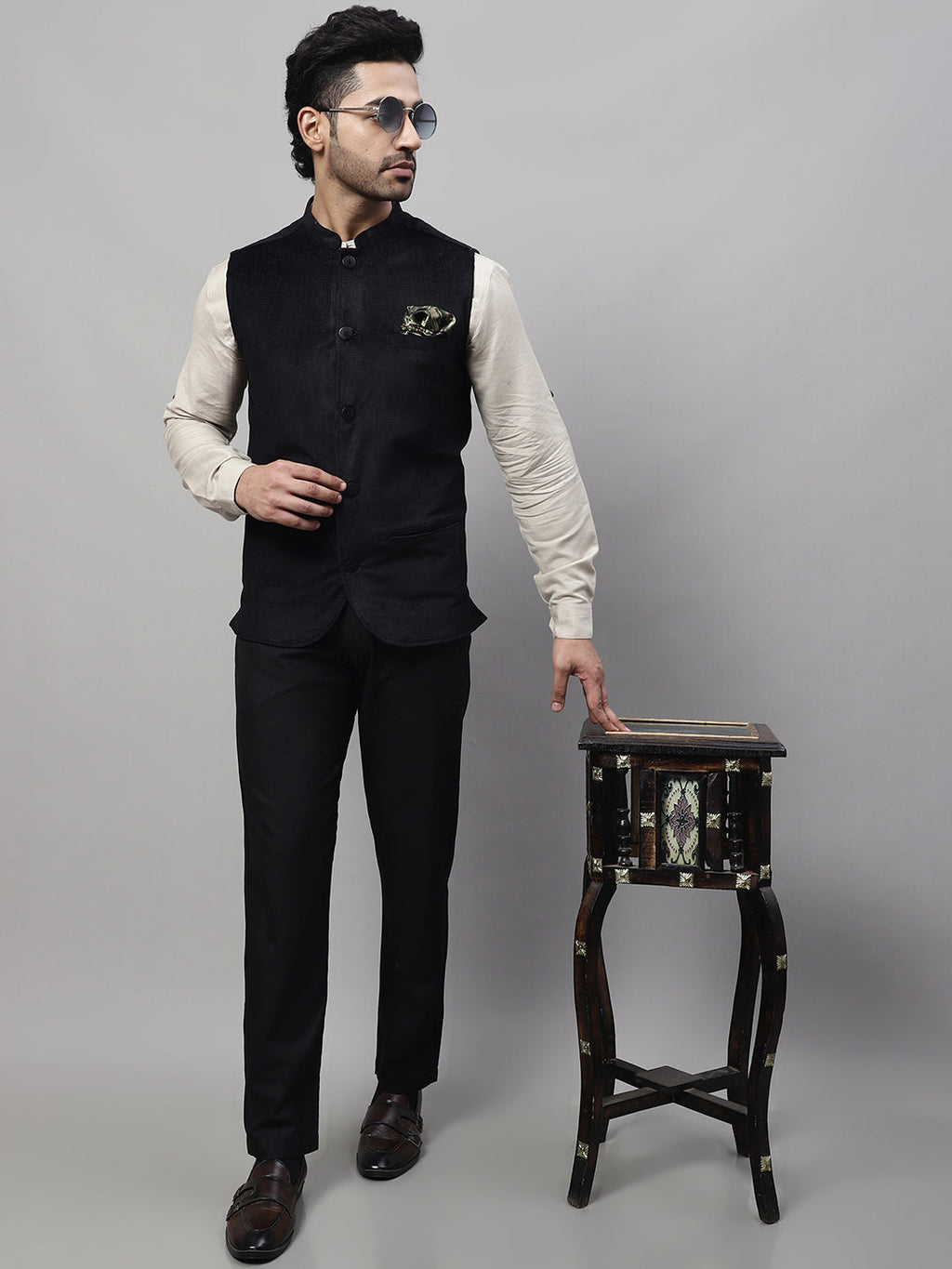 Even Apparels Men's Black Nehru Jacket With Welt Pockets
