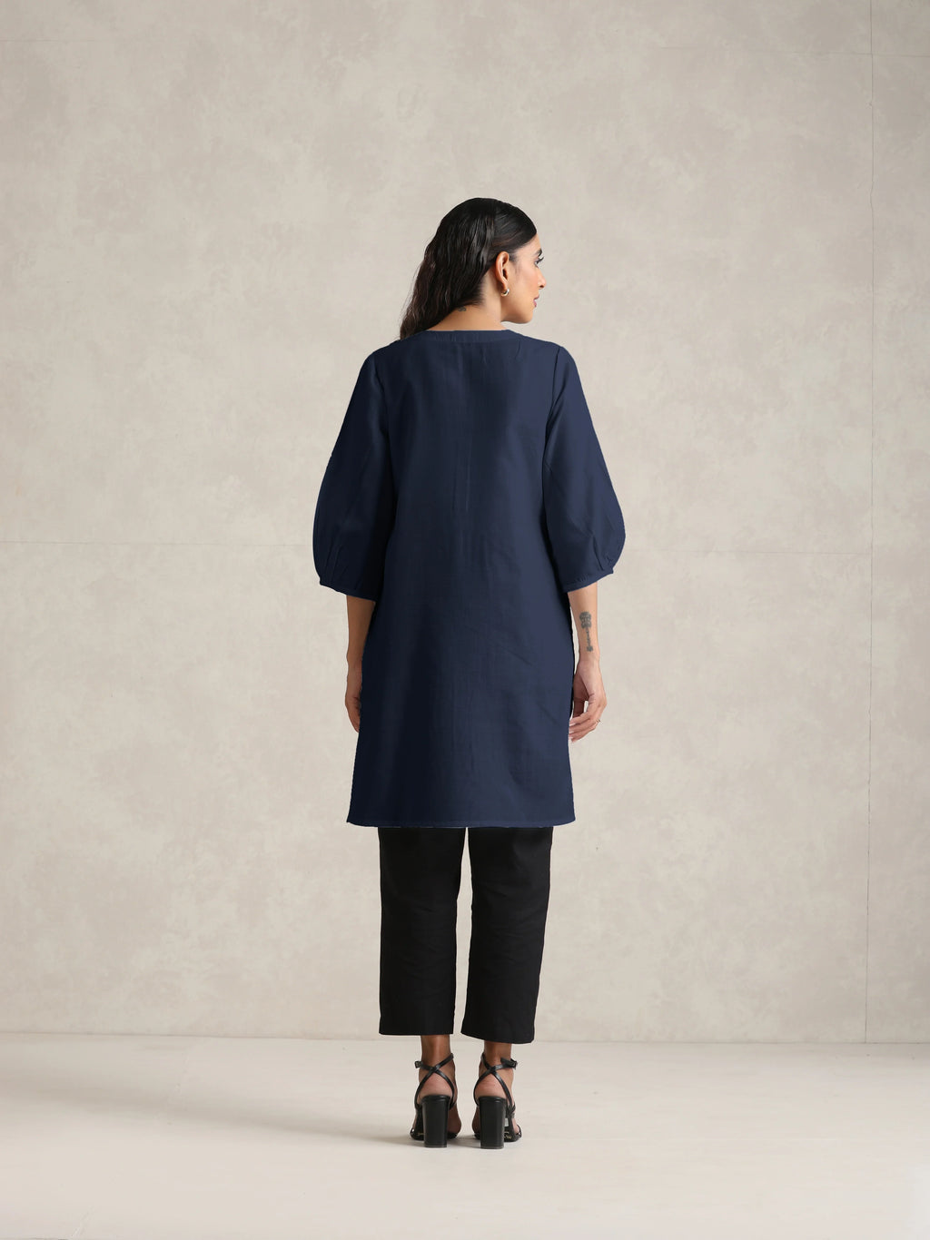 trueBrowns Blue Cotton Blend Short Kurta - Distacart