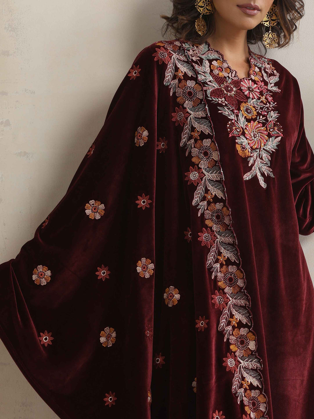 trueBrowns Maroon Velvet Floral Embroidered Kurta Pant Dupatta Set - Distacart