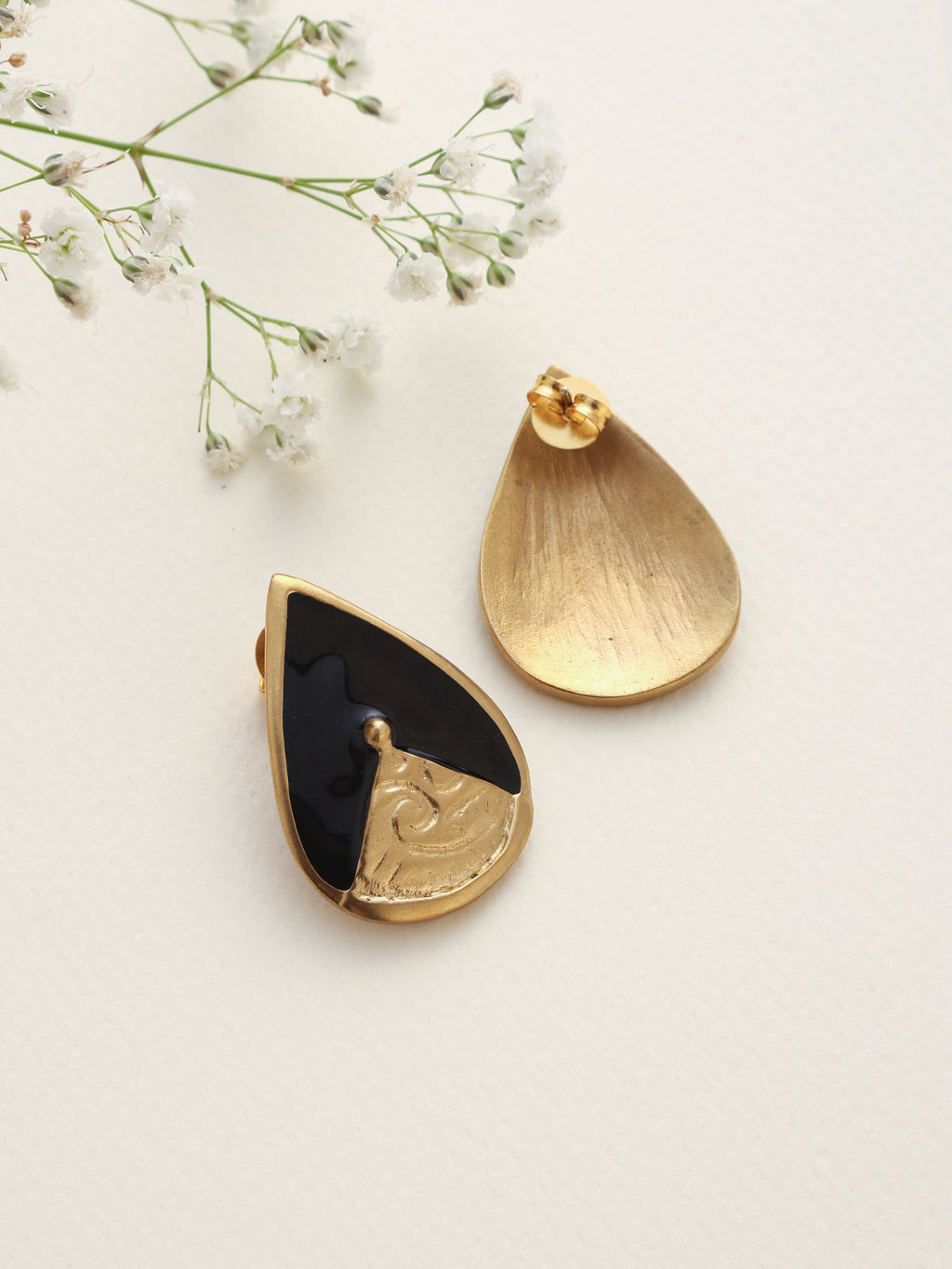 trueBrowns Brass Black Stone Drop Stud Earrings - Distacart