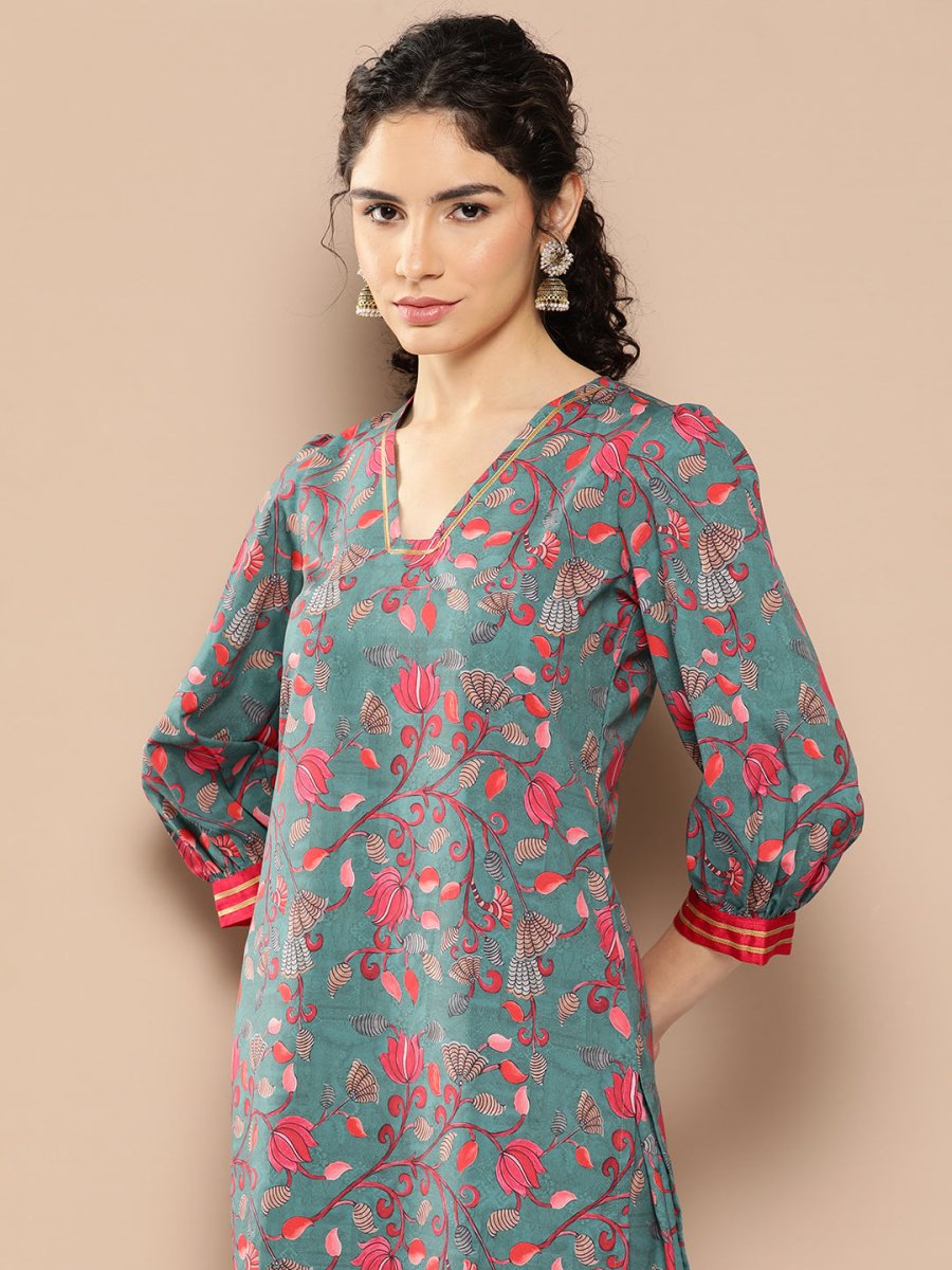 Ahalyaa Women Floral Printed Regular Gotta Patti Kurta with Trousers
