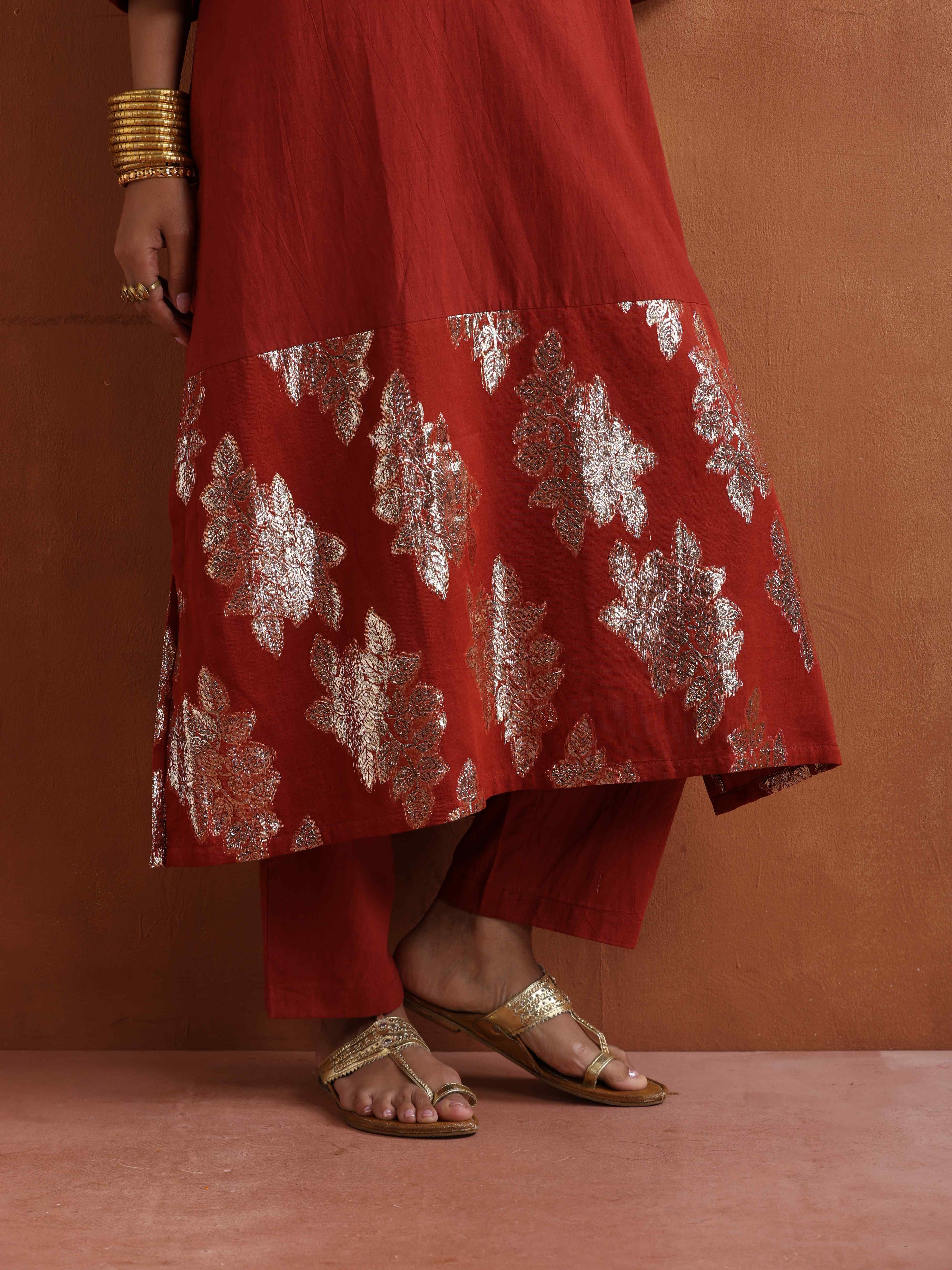 trueBrowns Rust Metallic Straight Kurta Set - Distacart