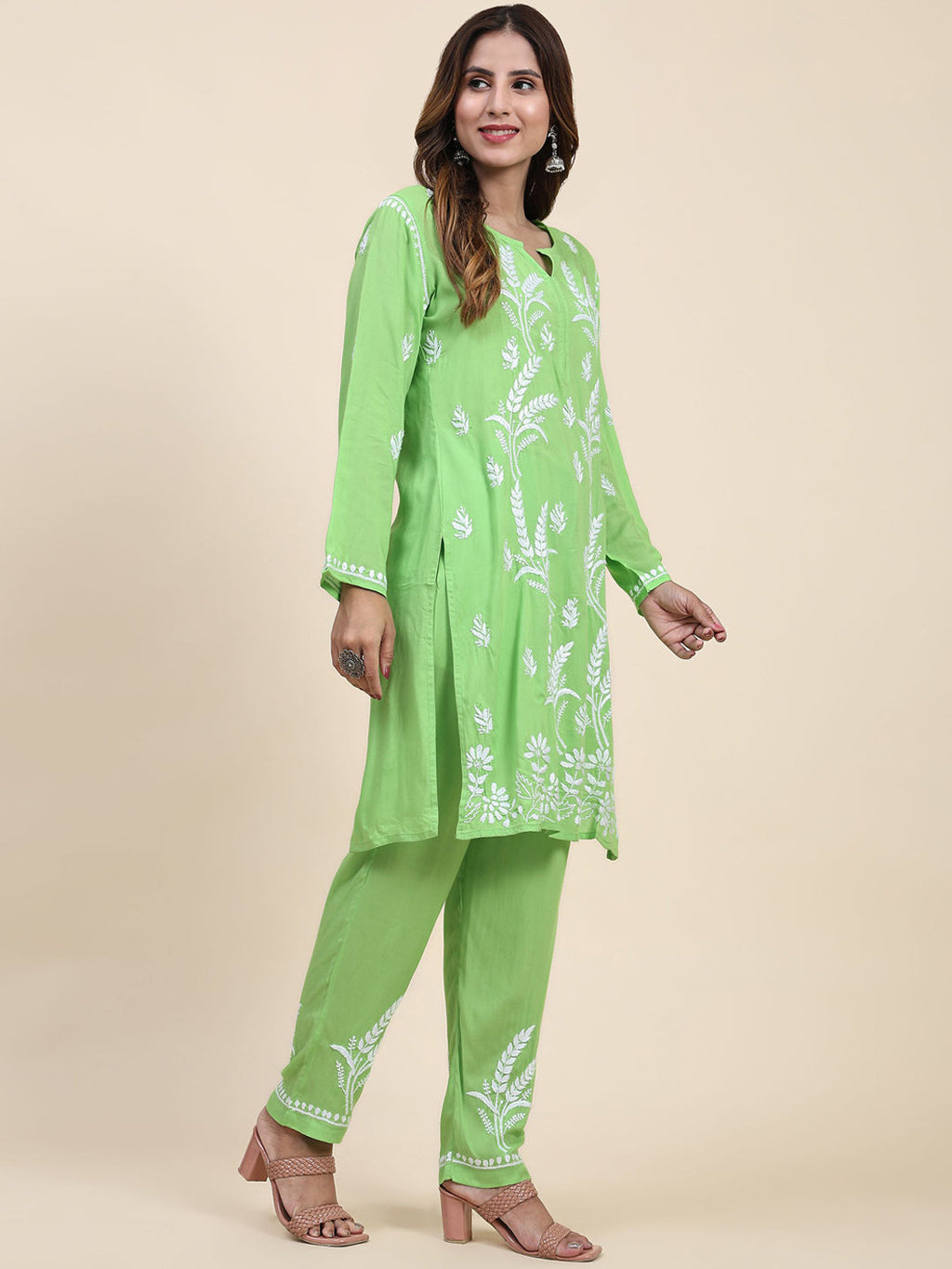 HOUSE OF KARI Floral Embroidered Chikankari Pure Cotton Kurta with Trousers