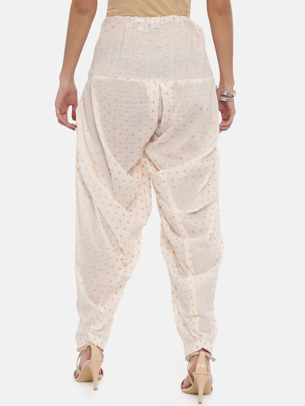Souchii White Woven Design Patiala - Distacart